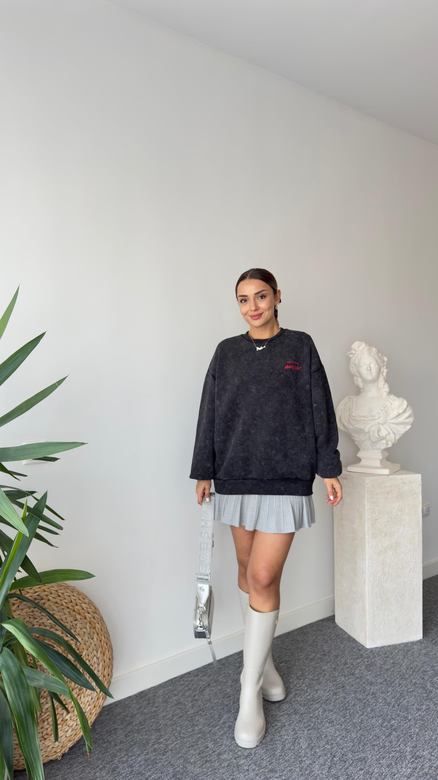 Blerin Pembe Yazı Detaylı Yıkamalı Sweat
