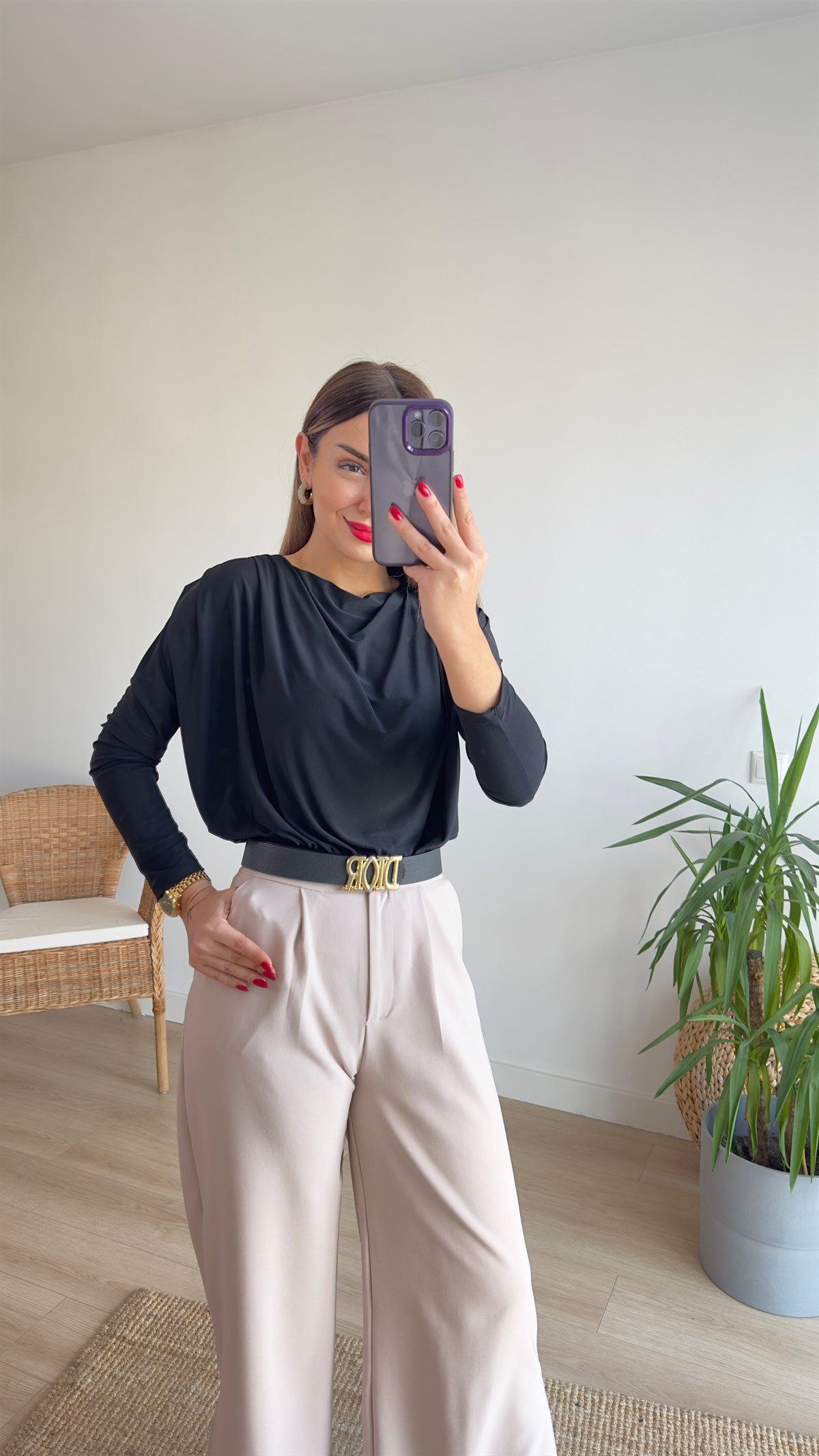 Büzgülü Siyah Bluz 