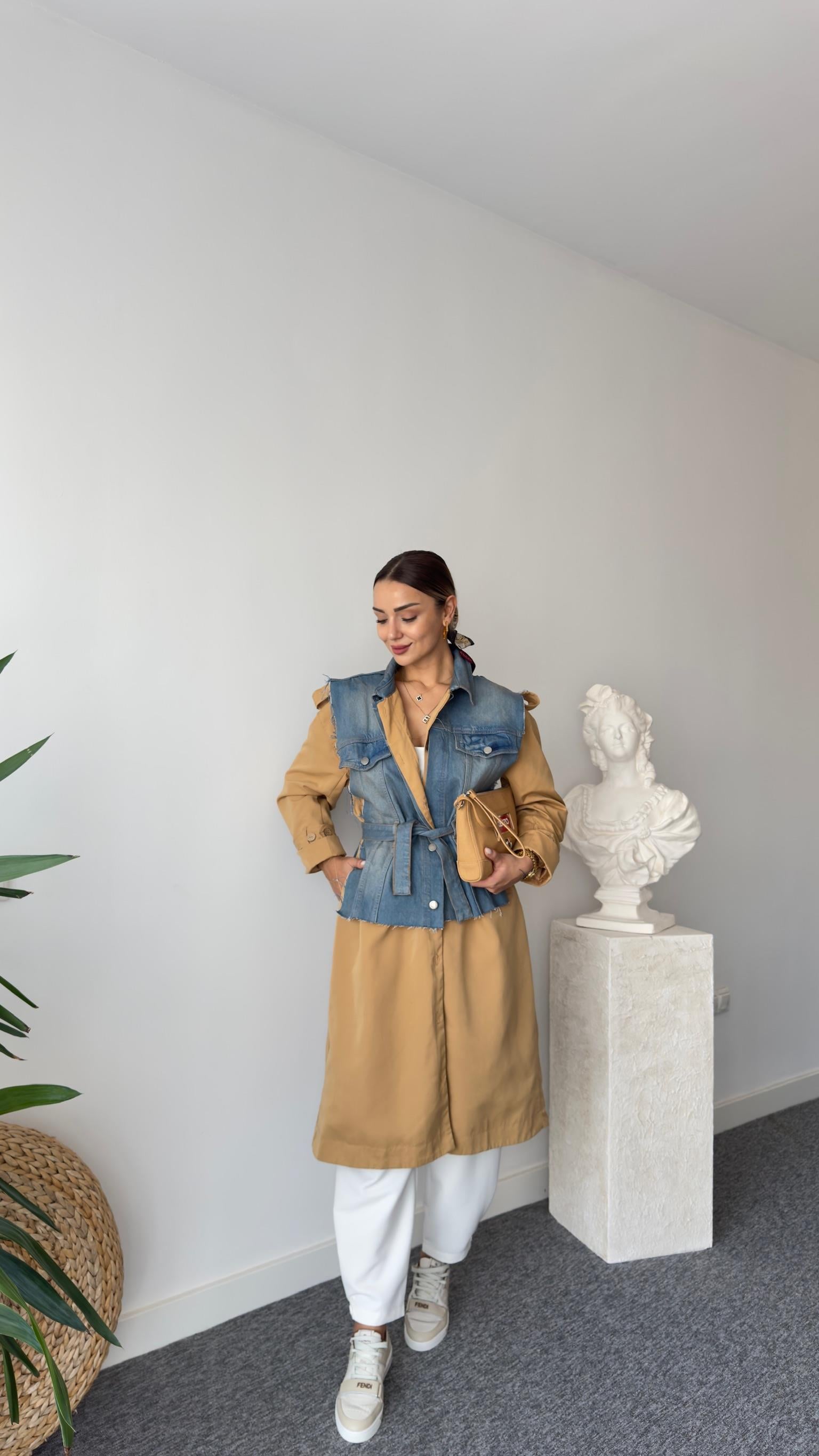 Reja Tws Model Kot Garnili Trençkot