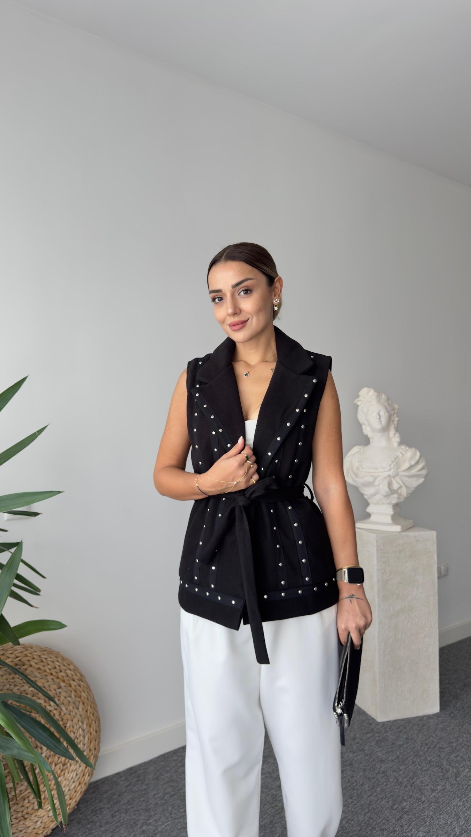 Zra Model Drop Çakımlı Siyah Kaşe Yelek