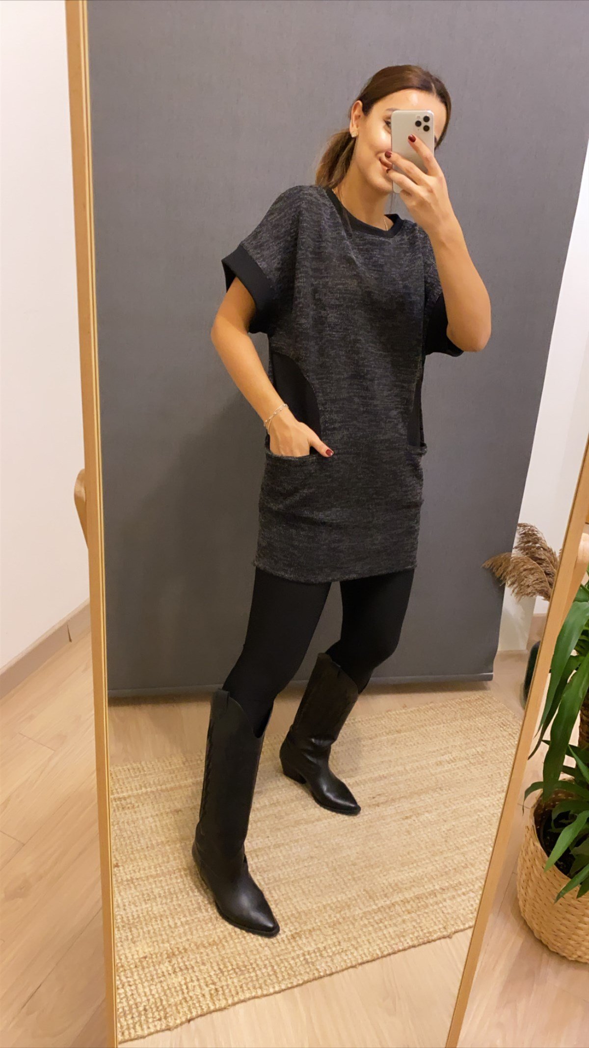 Antrasit Önden Cepli Tunik