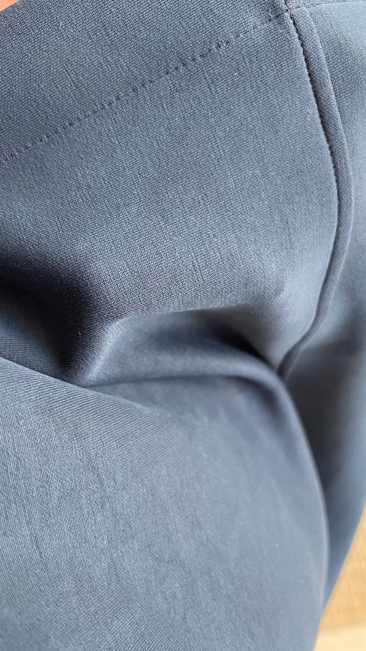 Modal Kumaş Yanları Yırtmaçlı Lacivert Sweat