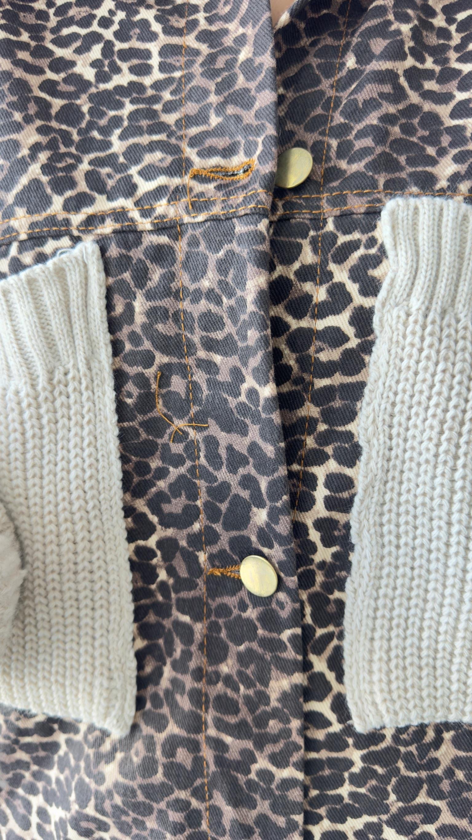 Peony Bej Triko Detaylı Leopar Hırka
