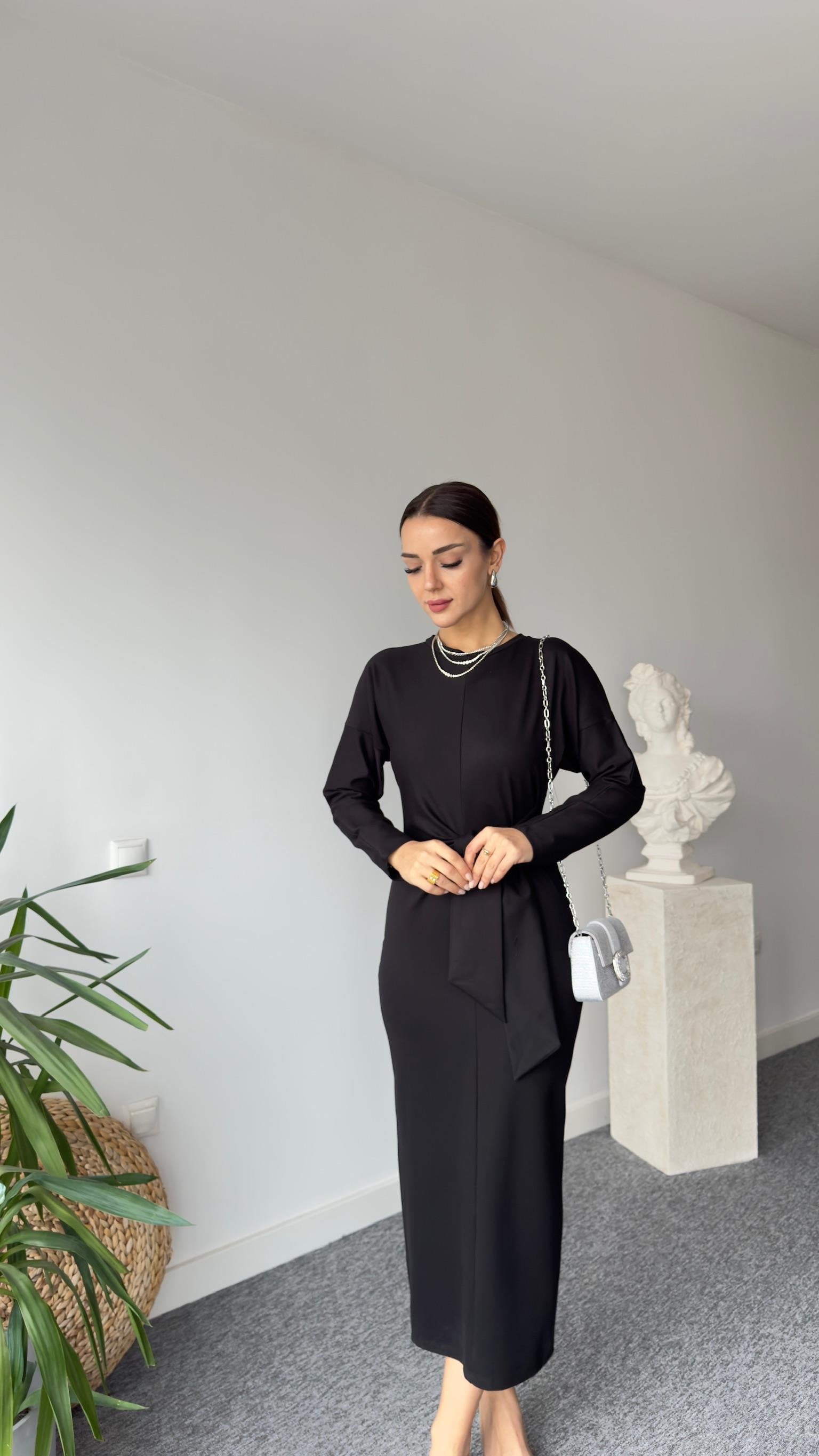 Orj  Model Ön Fiyonklu Çelik Örme Elbise