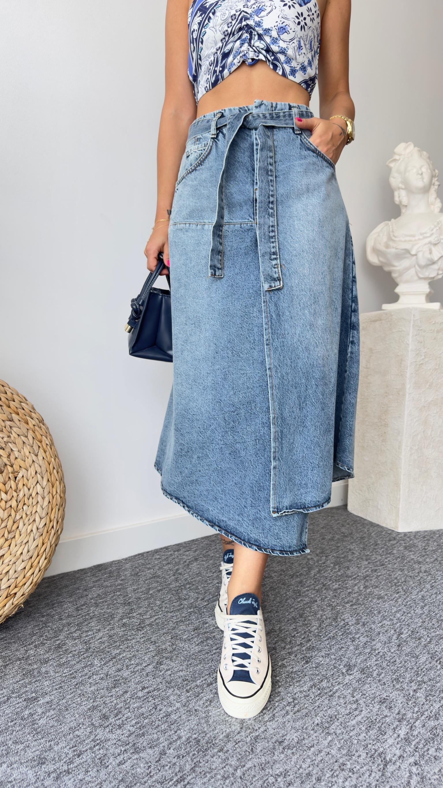 Bel Lastikli Asimetrik Kesim Denim Etek