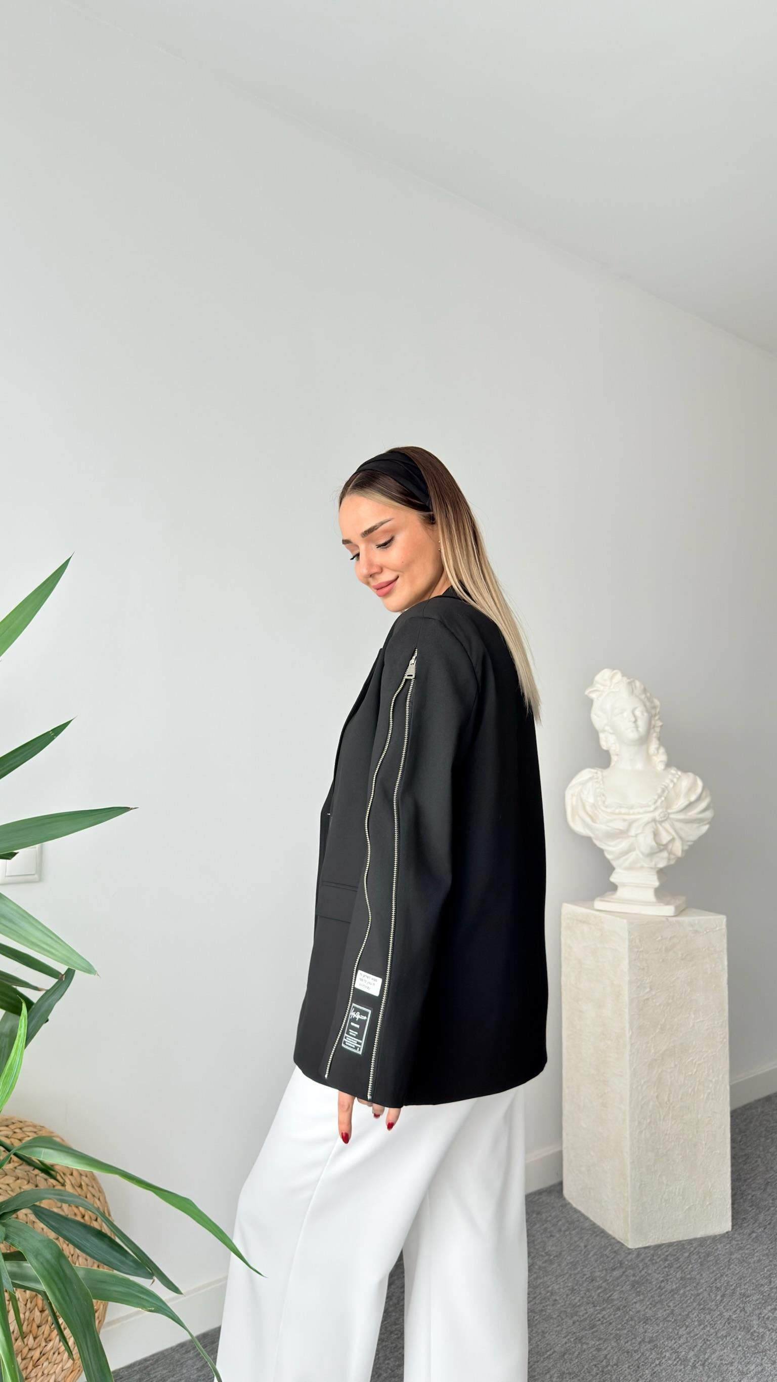 Listo Fermuar Detaylı Siyah Blazer Ceket
