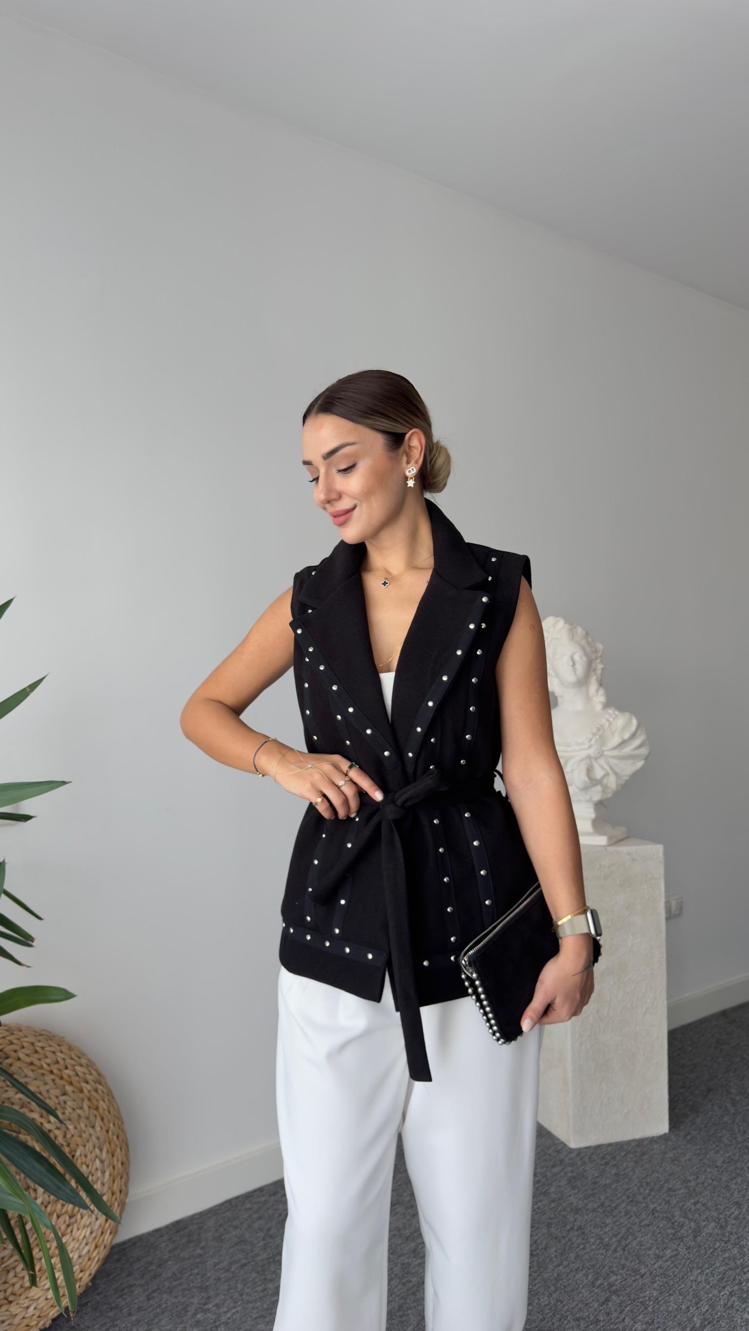 Zra Model Drop Çakımlı Siyah Kaşe Yelek