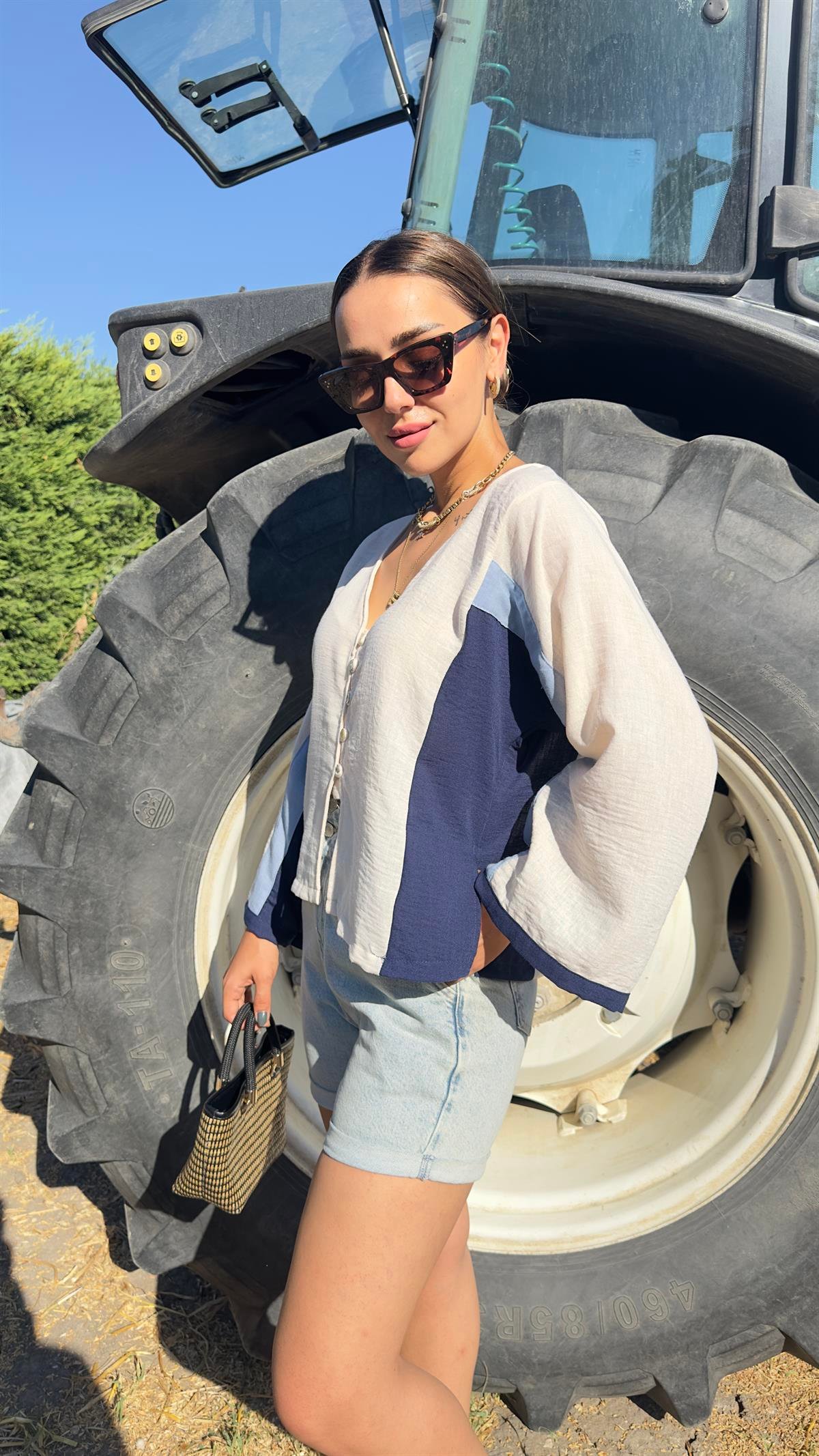 Marka Model Renk Geçişli Bluz