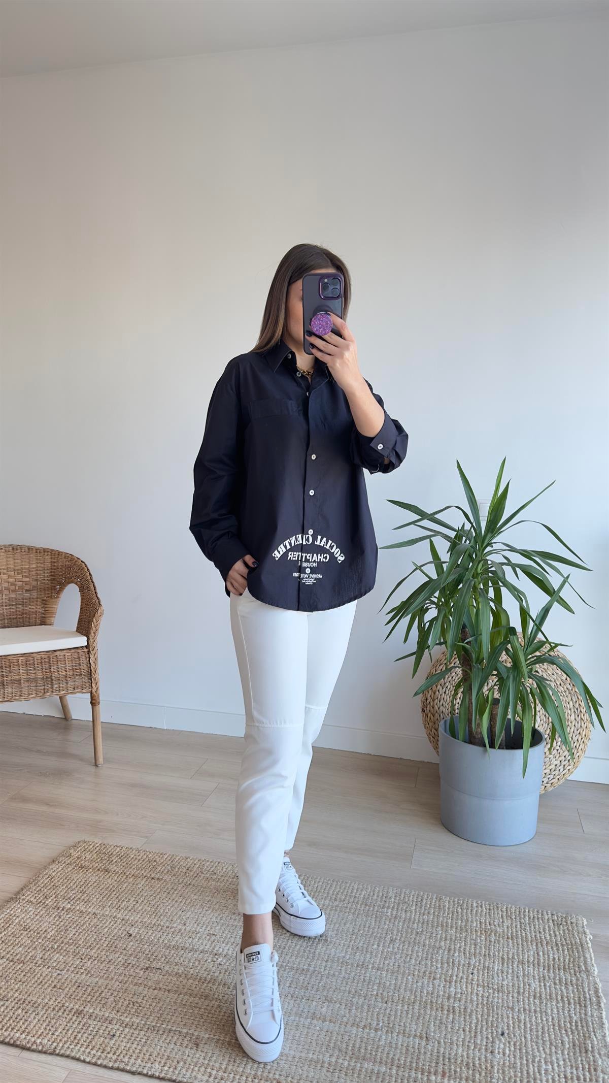Marka Model Yazı Detaylı Gömlek