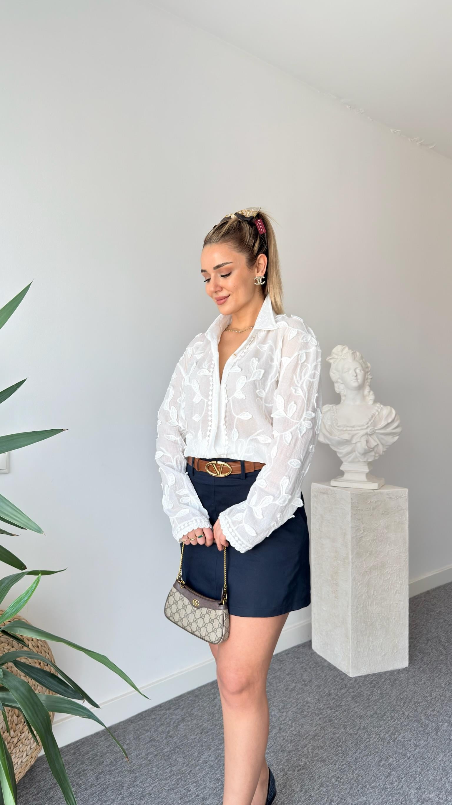 Nueava Nakışlı Ekru Gömlek