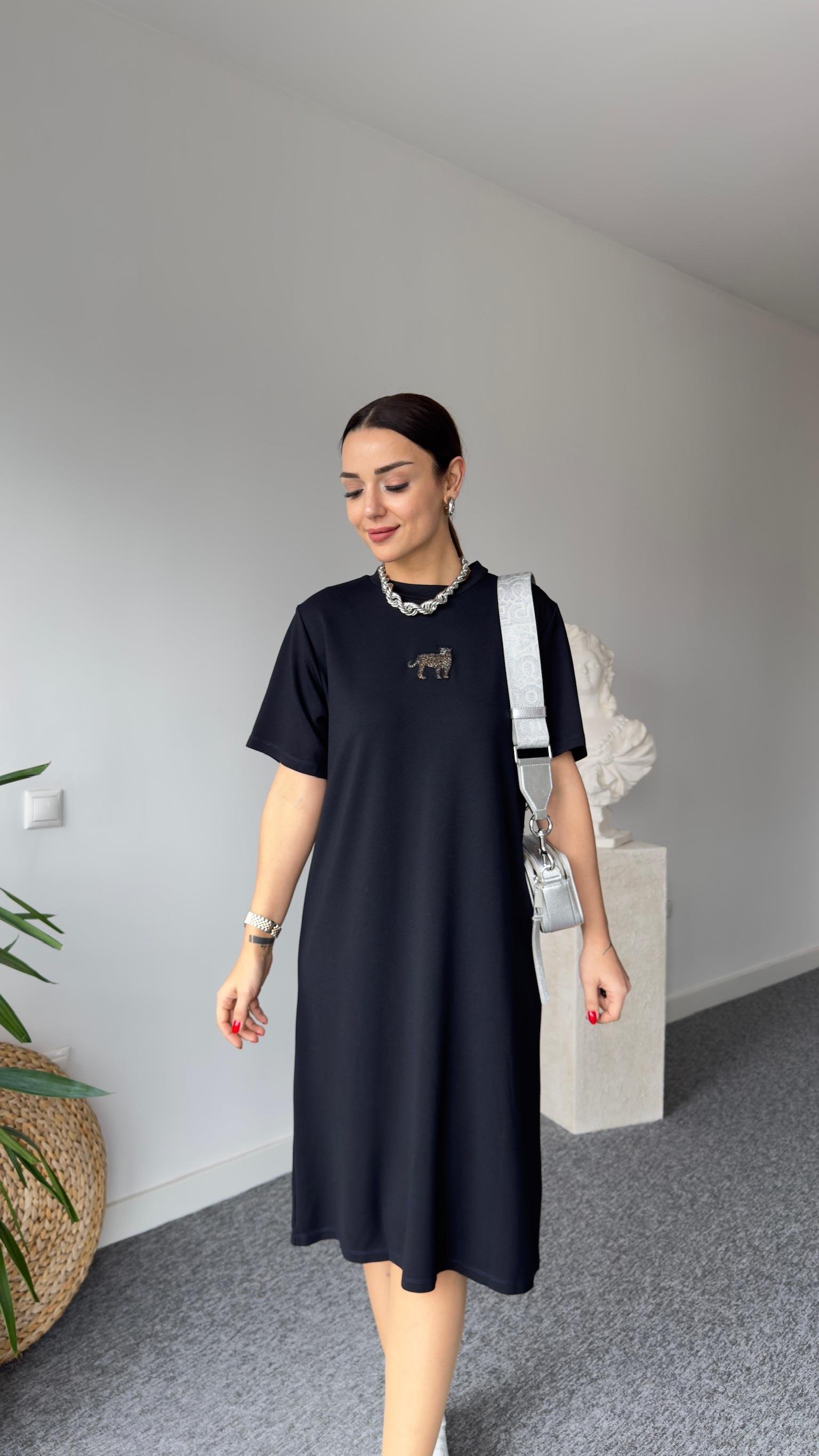 Siyah Kaplan İşlemeli Basic Elbise