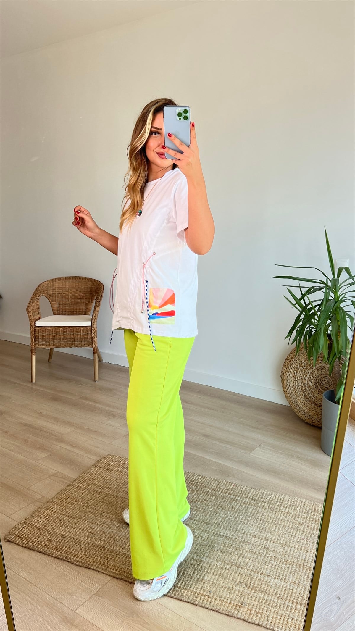 Twist Model Tasarım Beyaz Tshirt