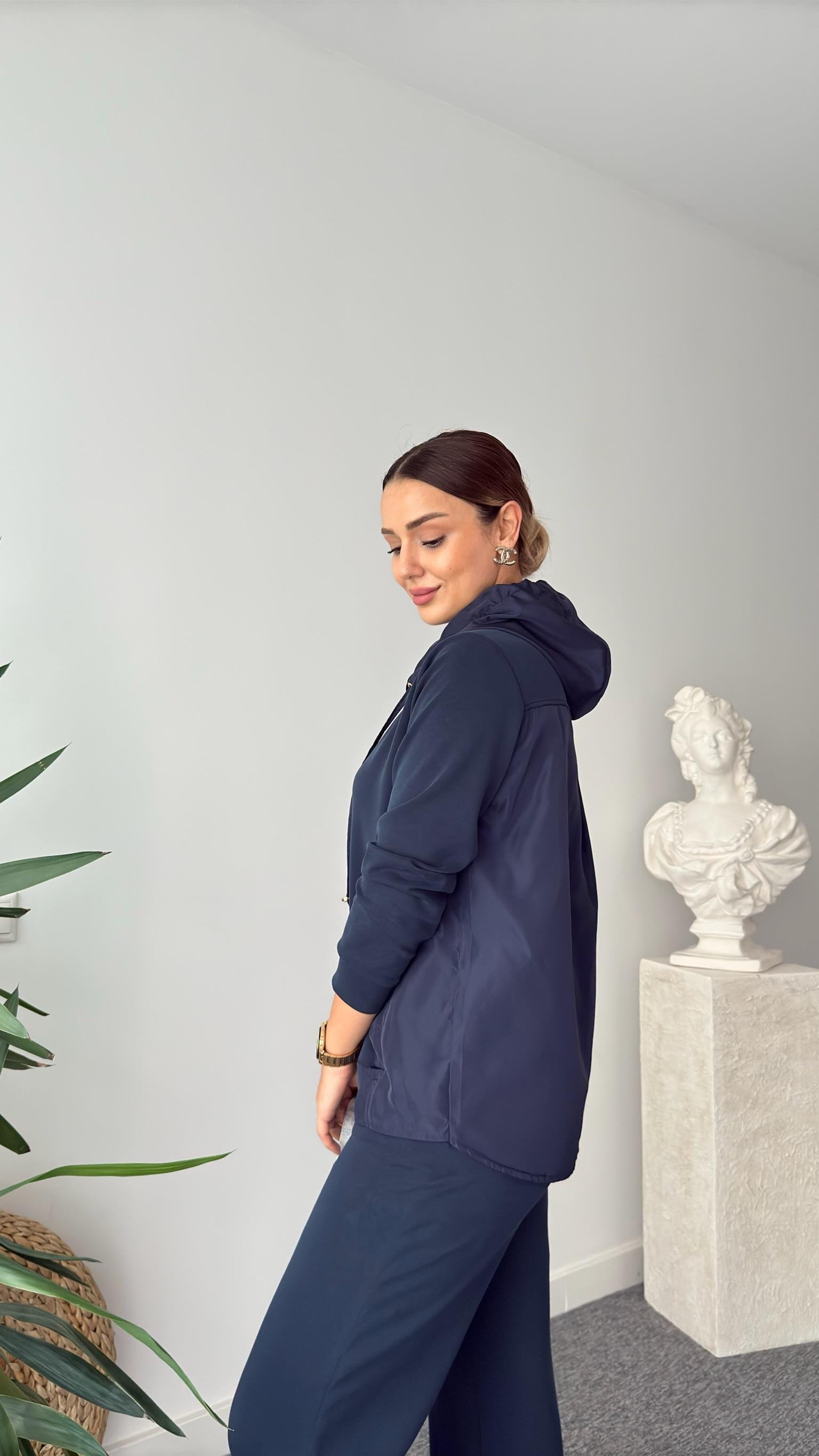 Soleda Paraşüt Detaylı Laci Modal Takım
