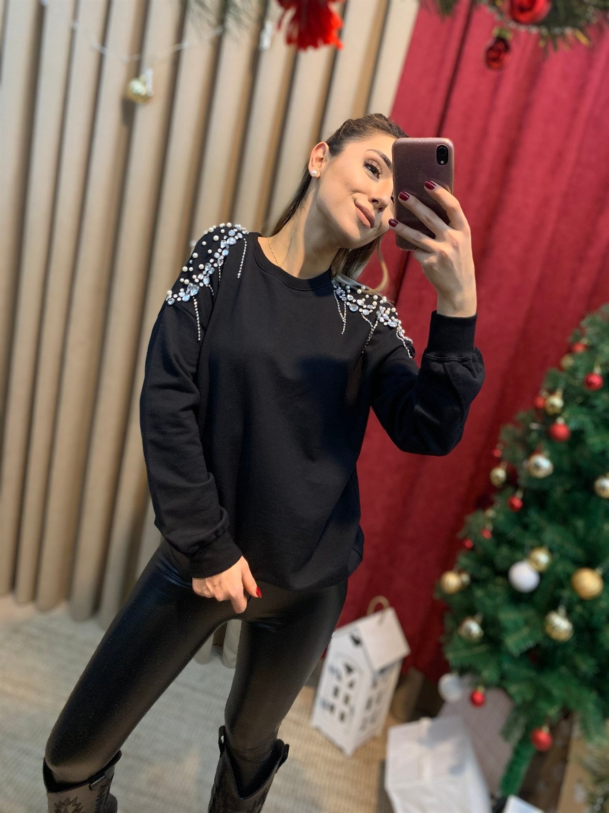 Omzu Taşlı Sweatshirt 