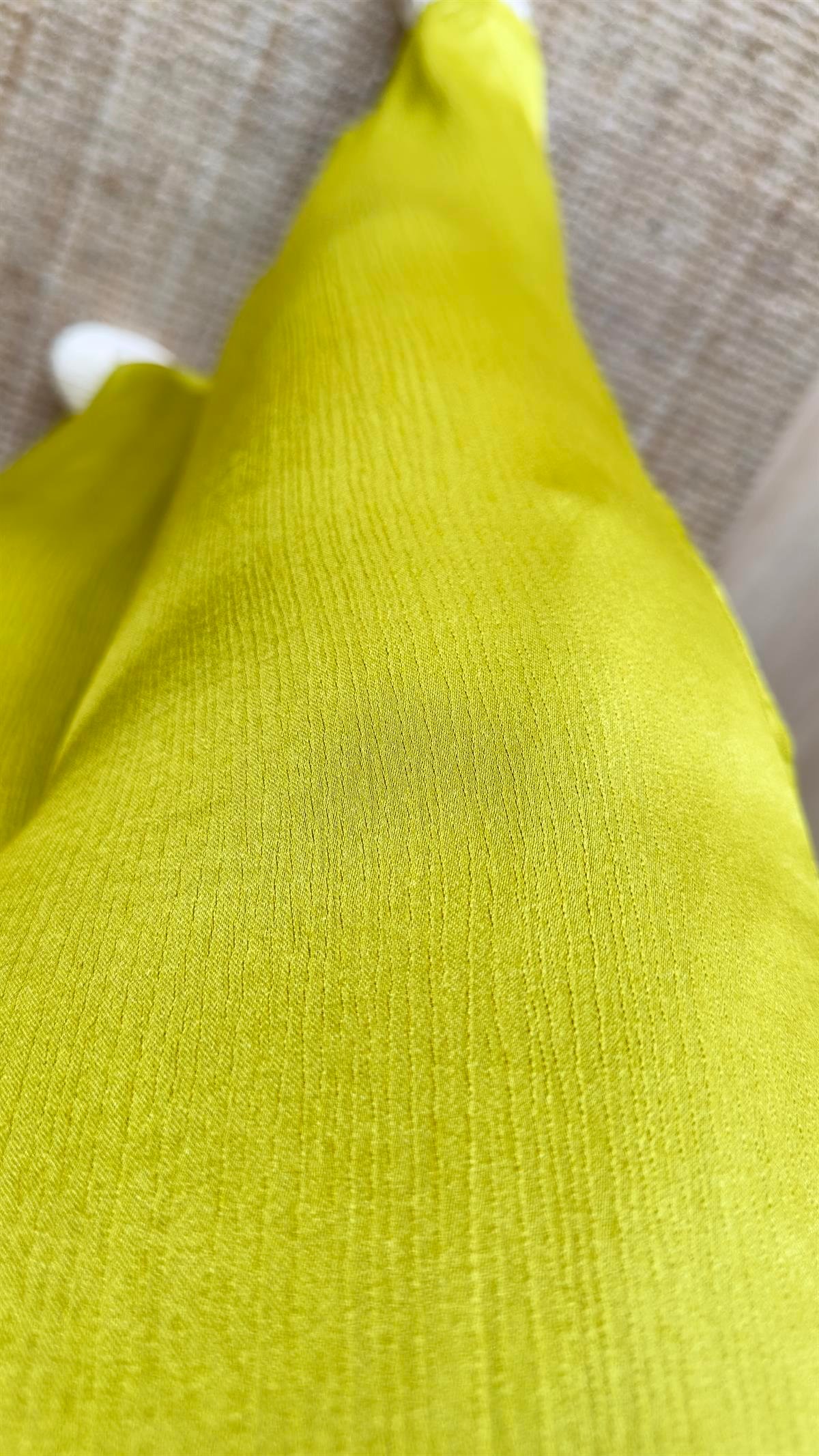 Parlak Kumaş Yeşil Bol Paça Pantolon