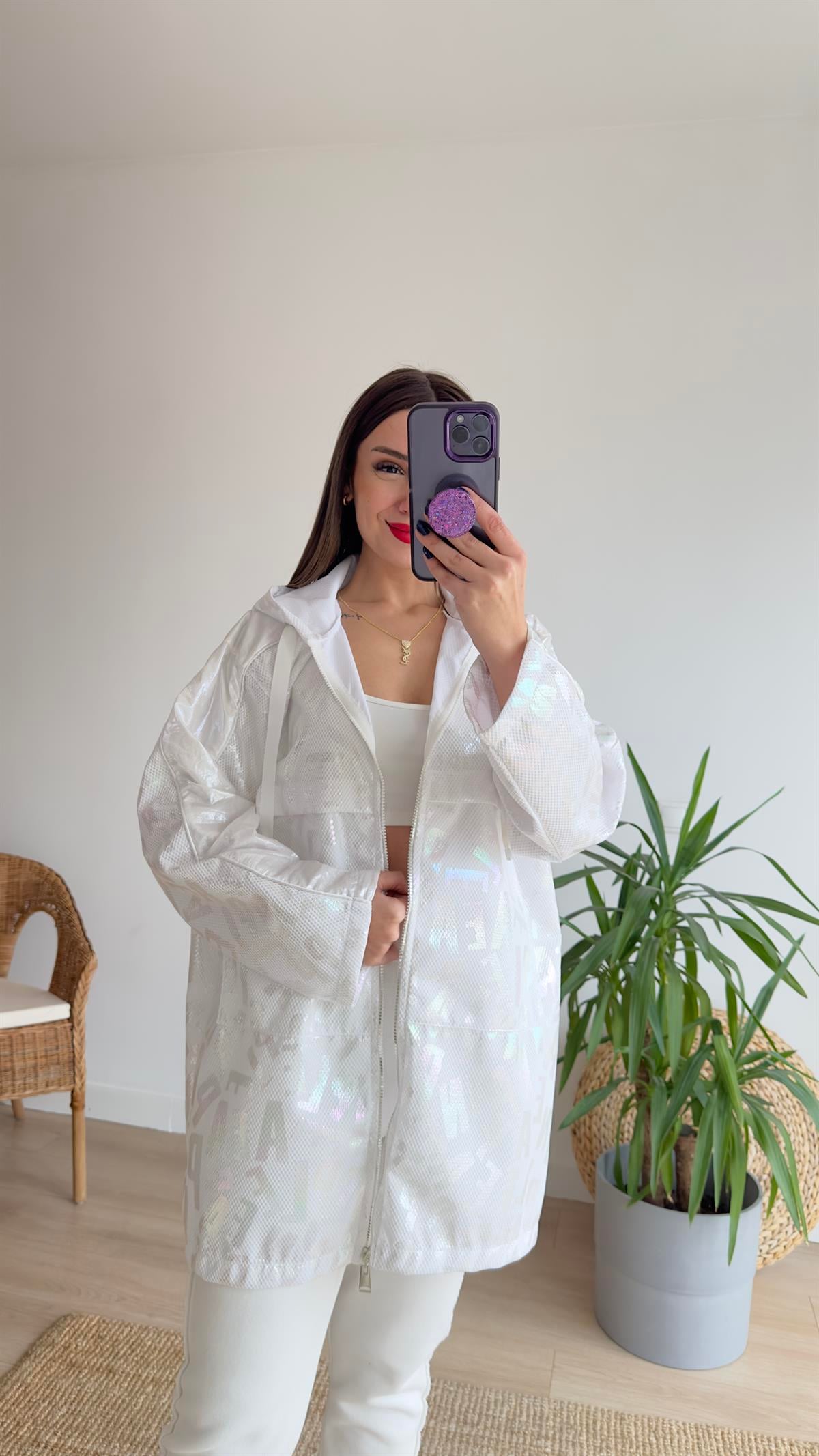 Harf Baskı Beyaz Tasarım Ceket