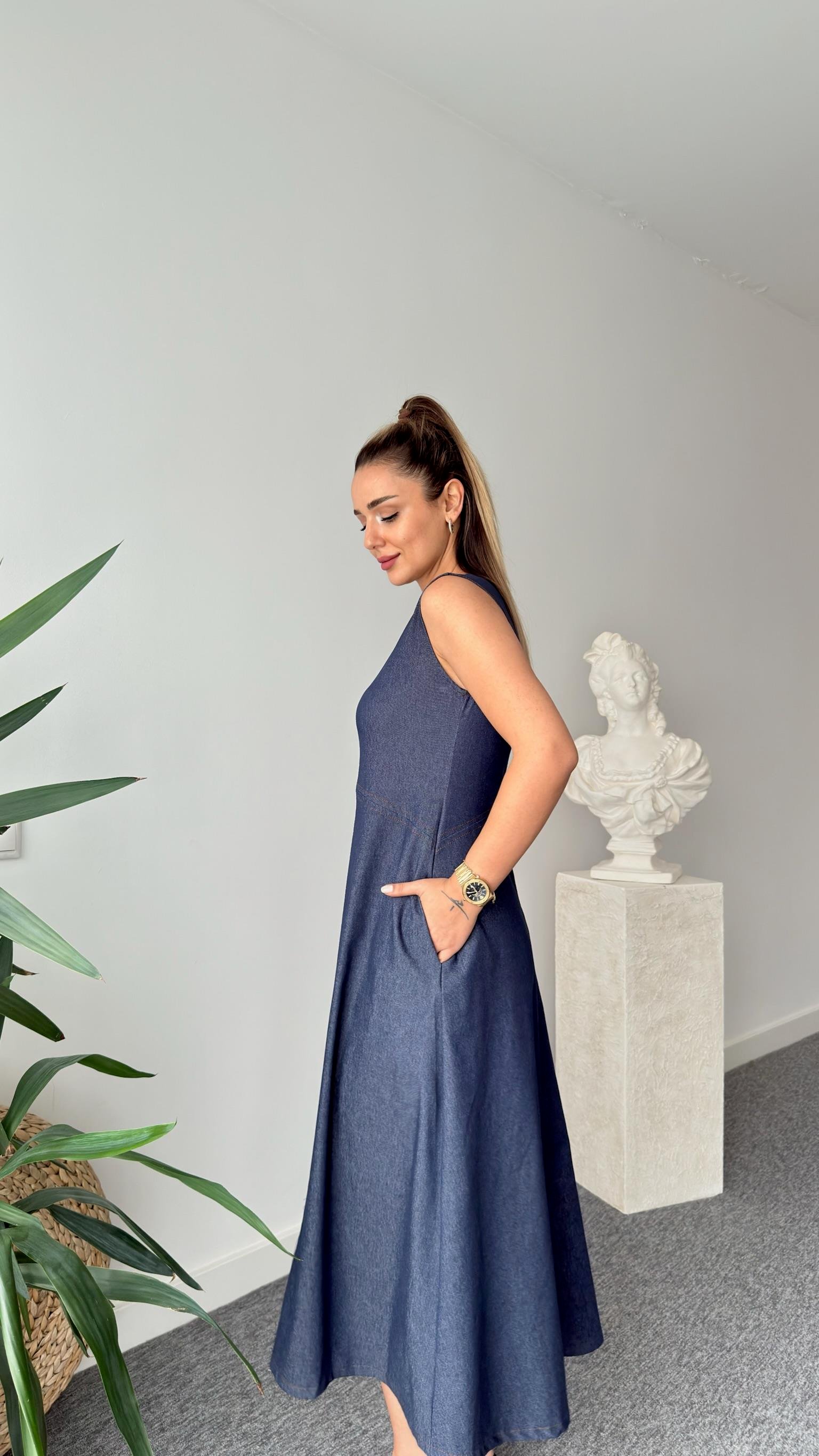 Hole Likralı Kolsuz Jean Elbise 