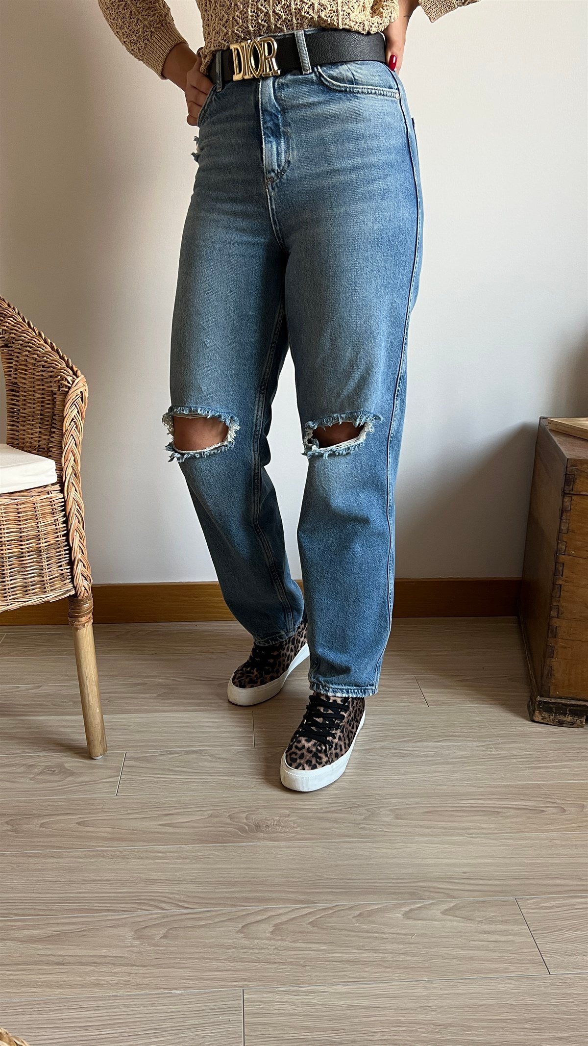 Orijinal Marka Yırtık Detaylı Jean