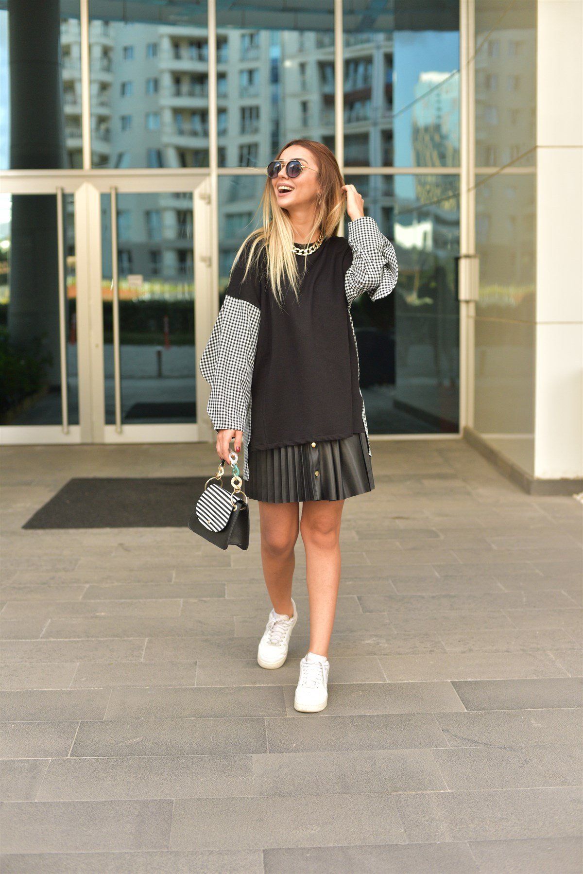 Ekose Detaylı Siyah Sweat