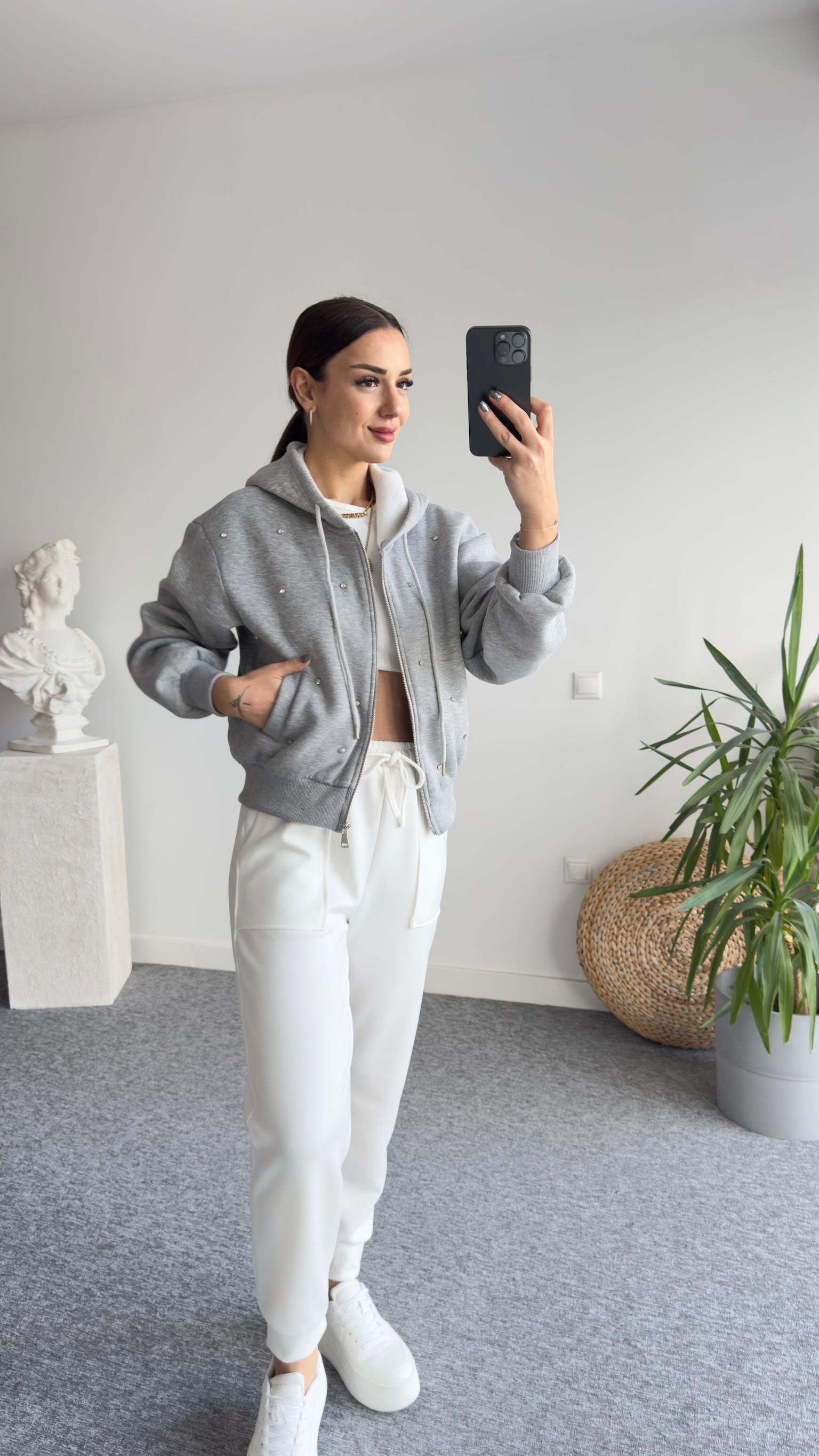 Tw Model Taşlı Gri Hırka
