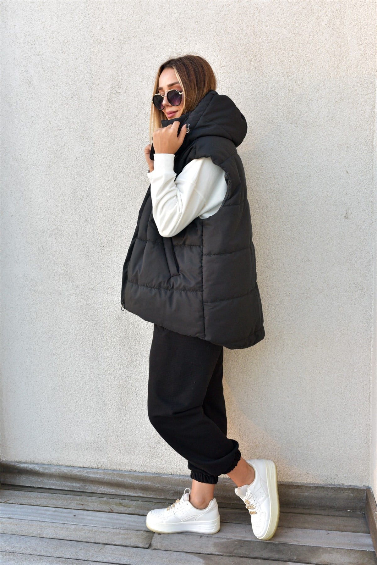 Siyah Oversize Kapüşonlu Yelek