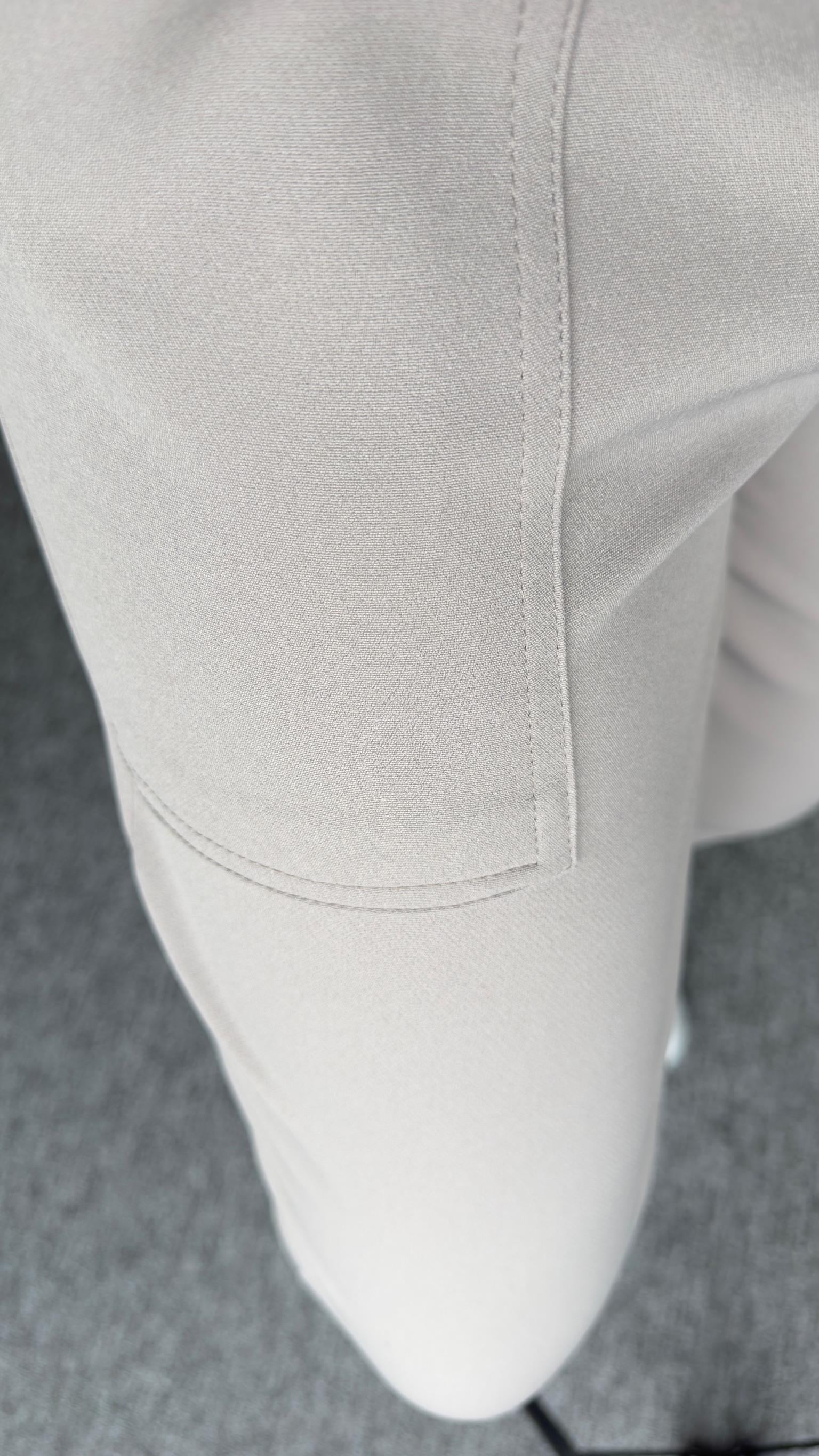 Paça Fermuarlı Gri Pantolon