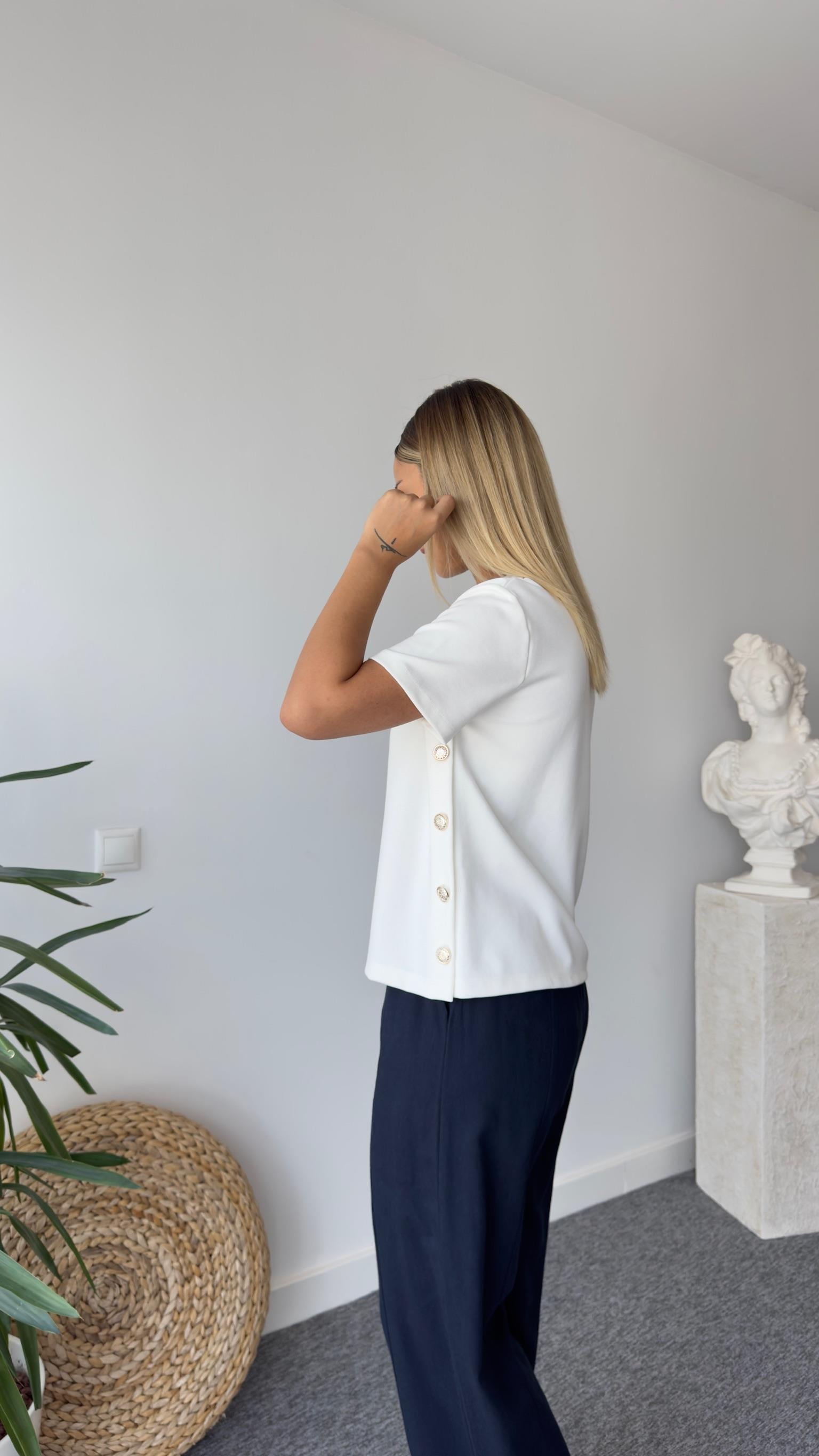 Orj Marka Yanları Gold Düğme Beyaz Tshirt