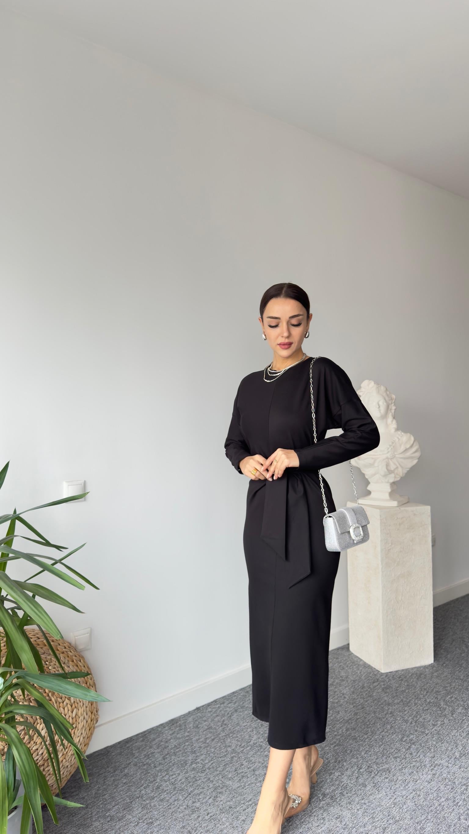 Orj  Model Ön Fiyonklu Çelik Örme Elbise