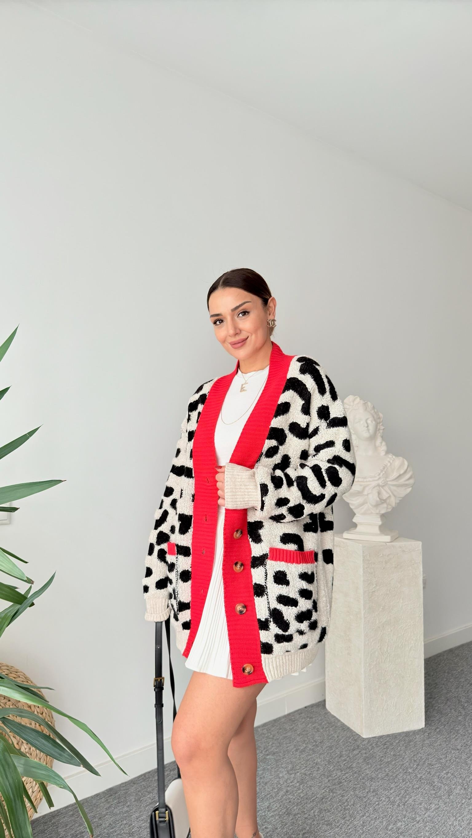 Legna Kırmızı Şeritli Cepli Leopar Hırka