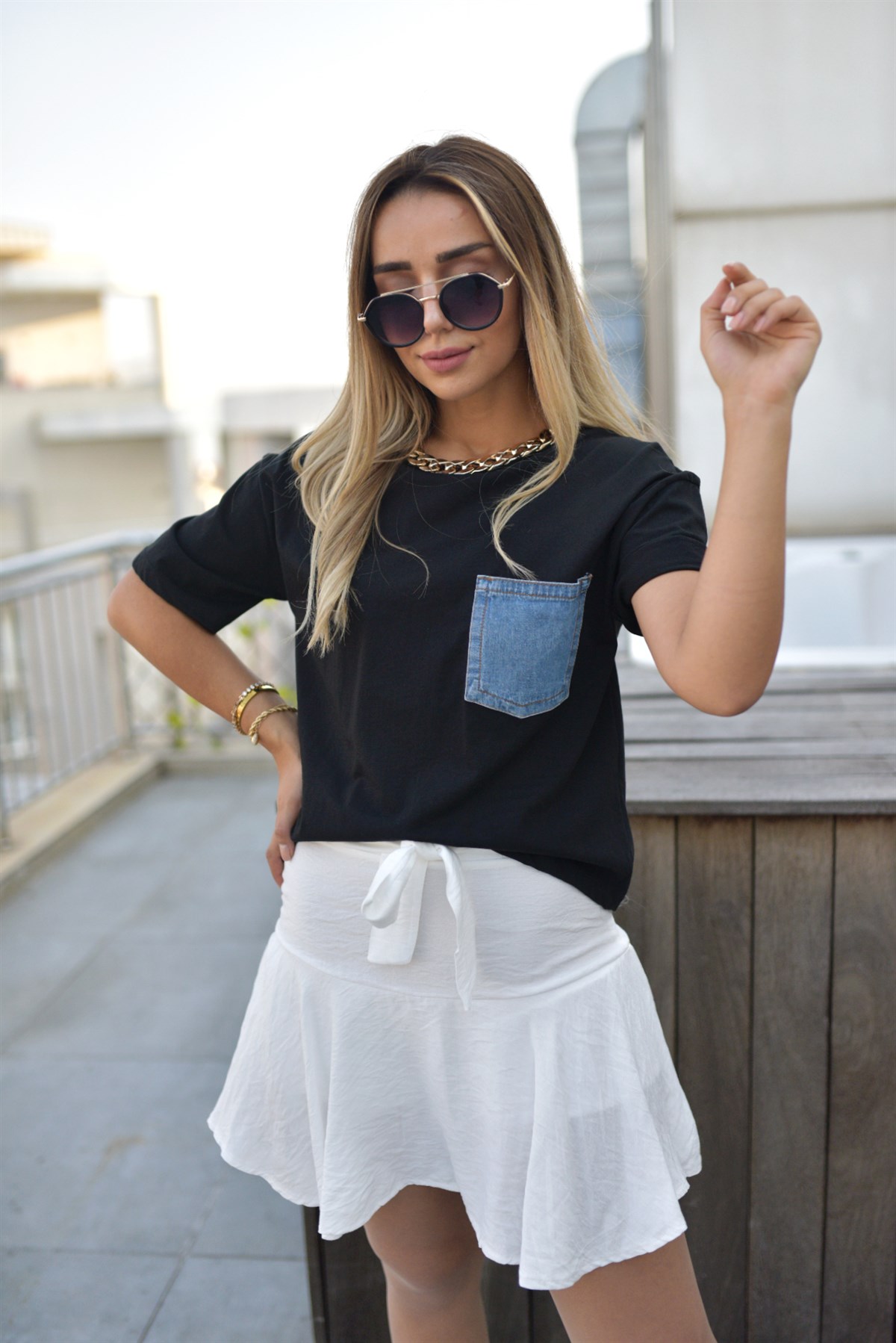 Sırtı Mickey Baskılı Siyah Tshirt