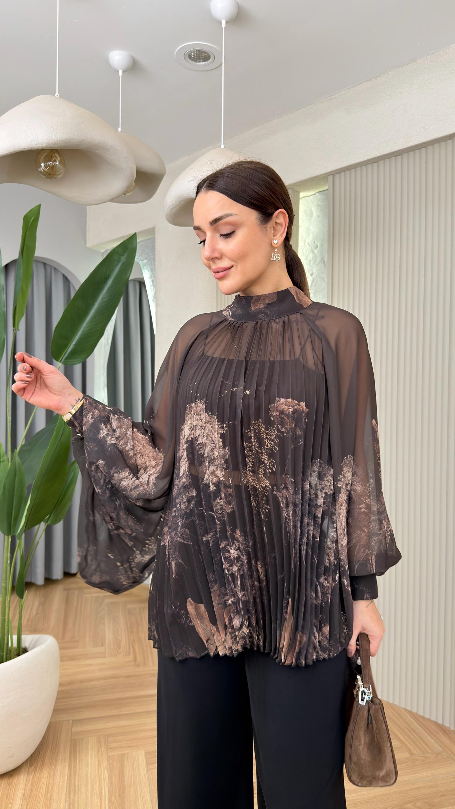 Louje Yarasa Kol Desenli Şifon Bluz