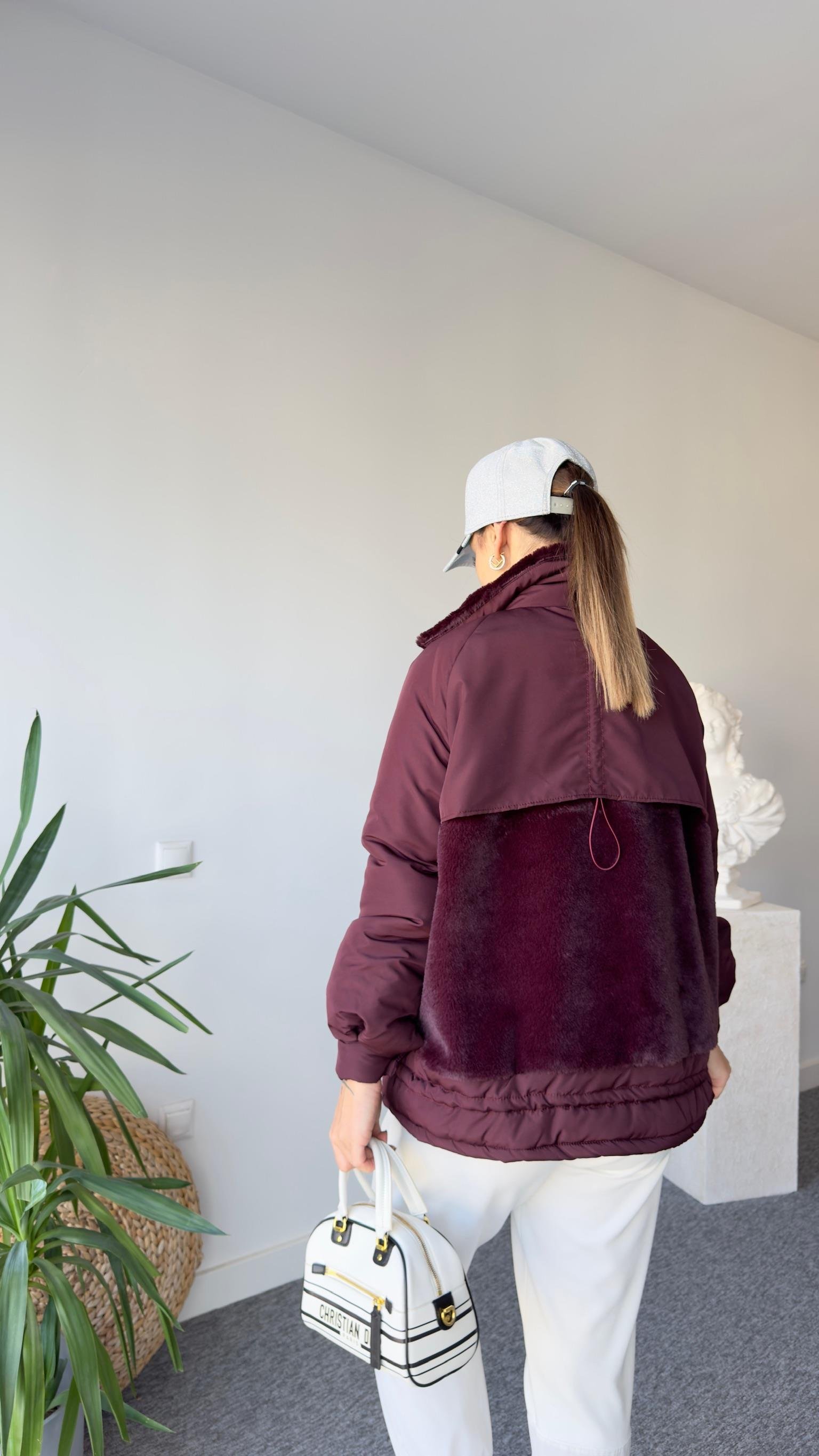 Peluş Detay Büzgülü Bordo Mont