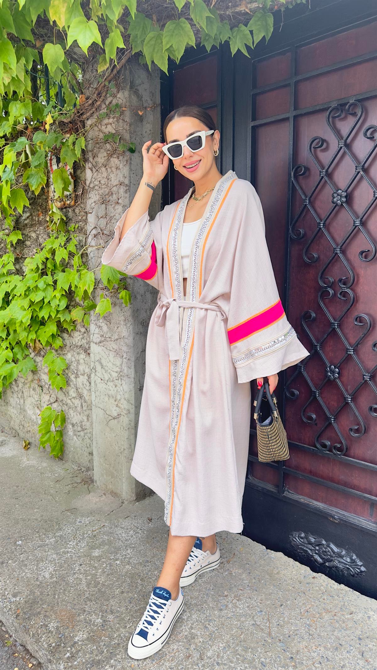 Qens İşlemeli Tasarım Kimono