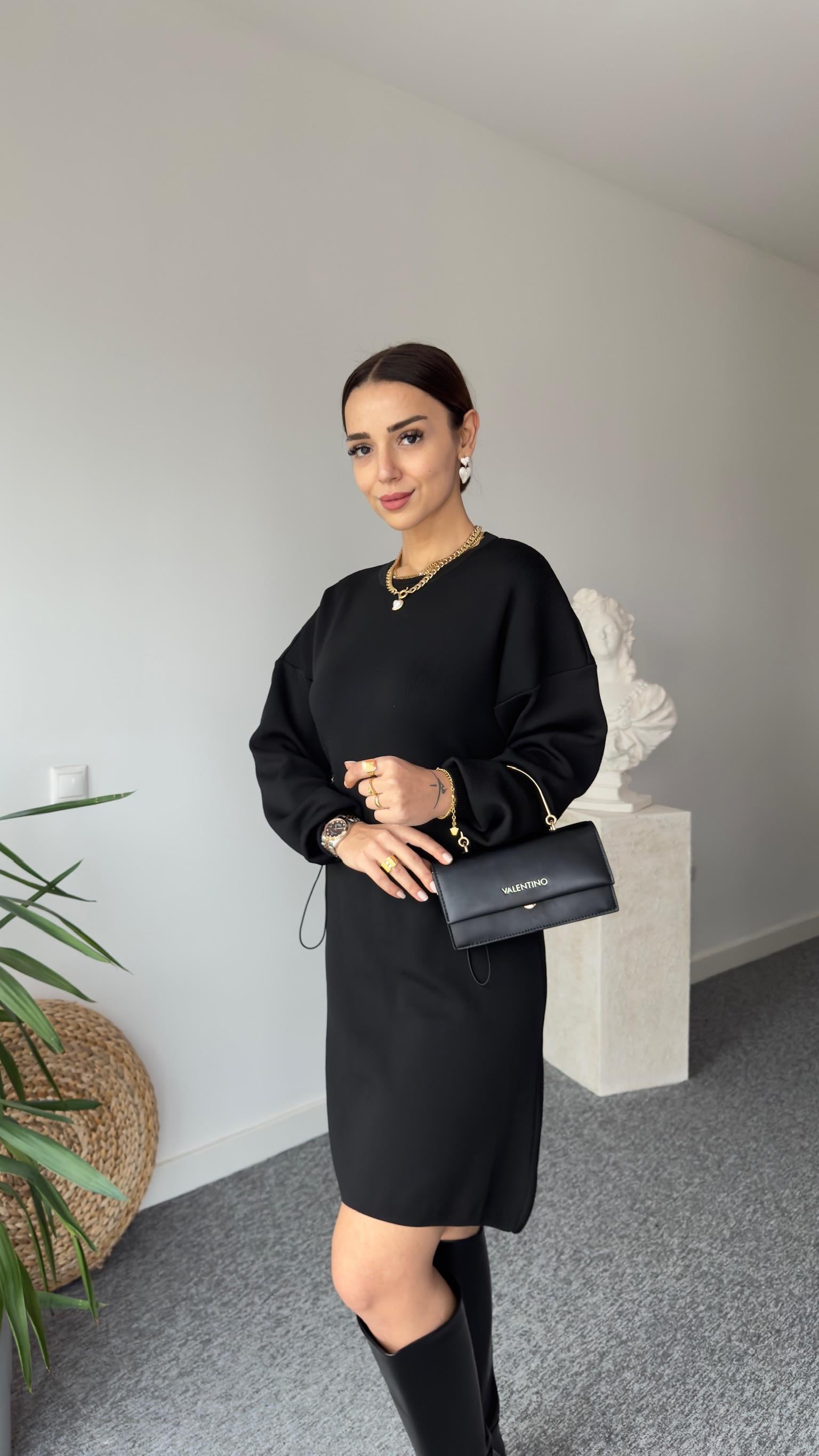 Beli Lastikli Siyah Triko Elbise