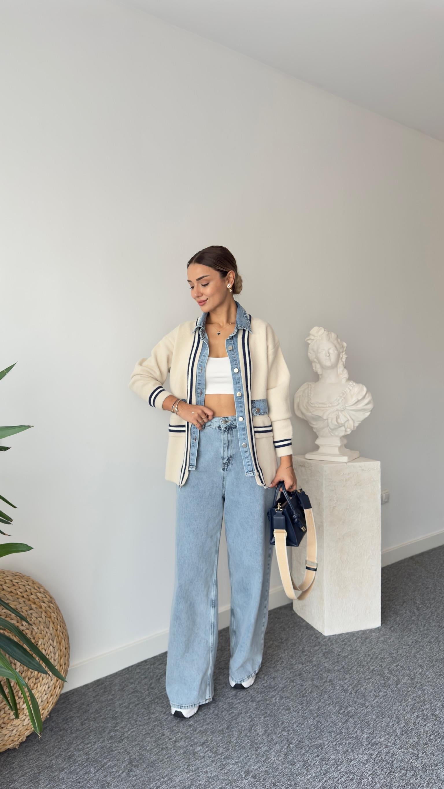 Mavi Şeritli Kot Detaylı Premıum Hırka