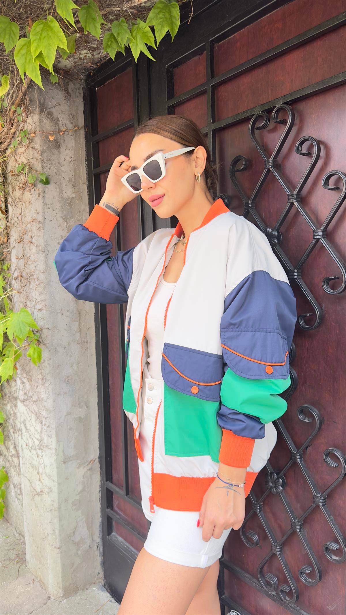 Bej Renk Geçişli Tasarım Ceket