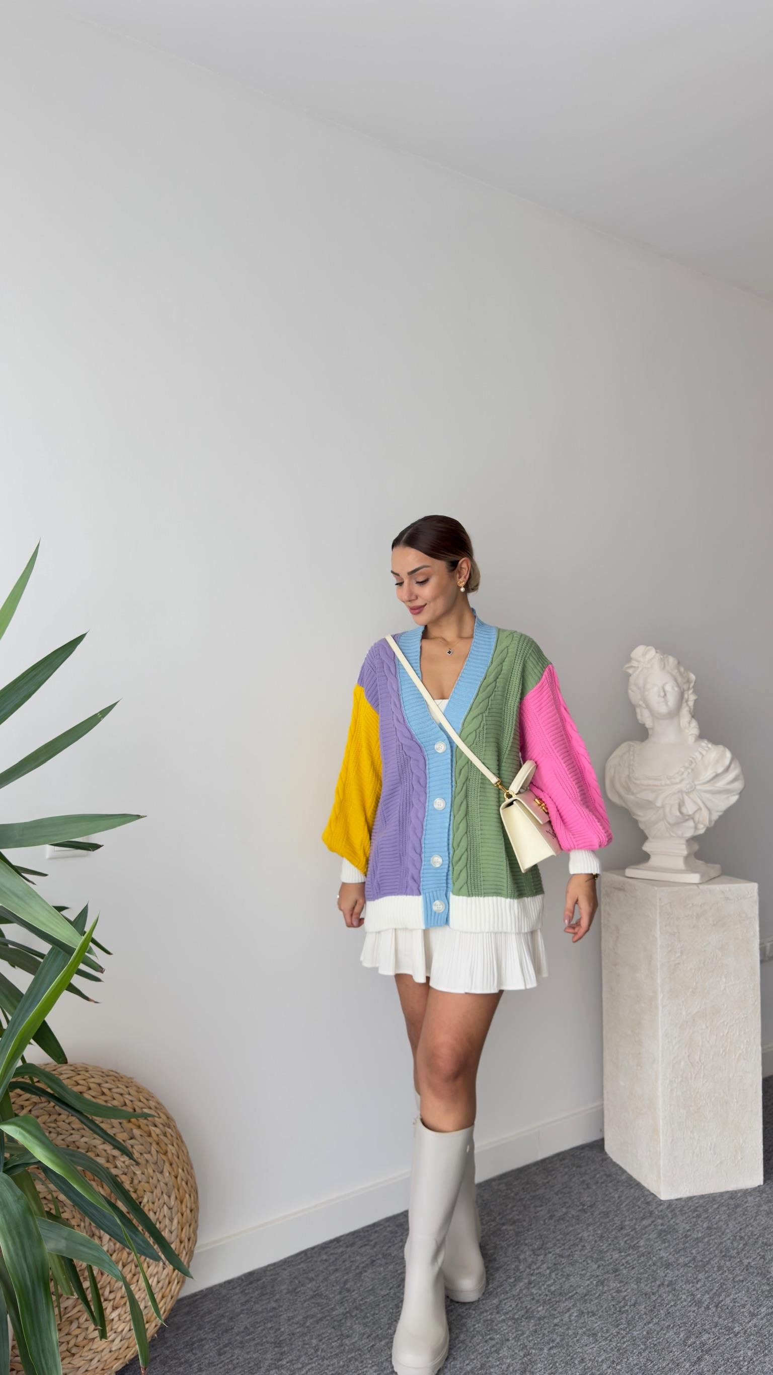 Helen Renk Geçişli Triko Hırka