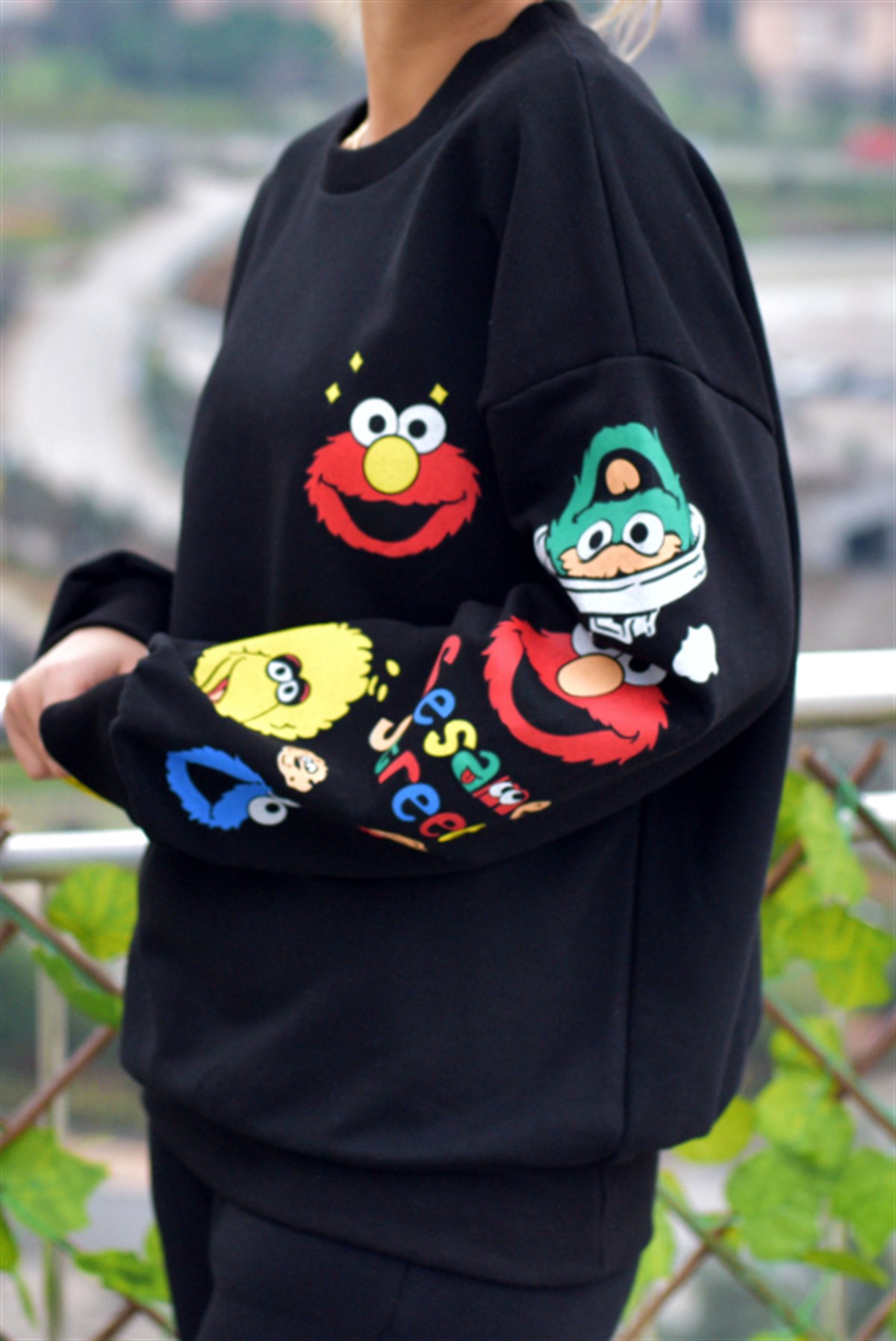 Sesame Street Siyah Sweatshirt
