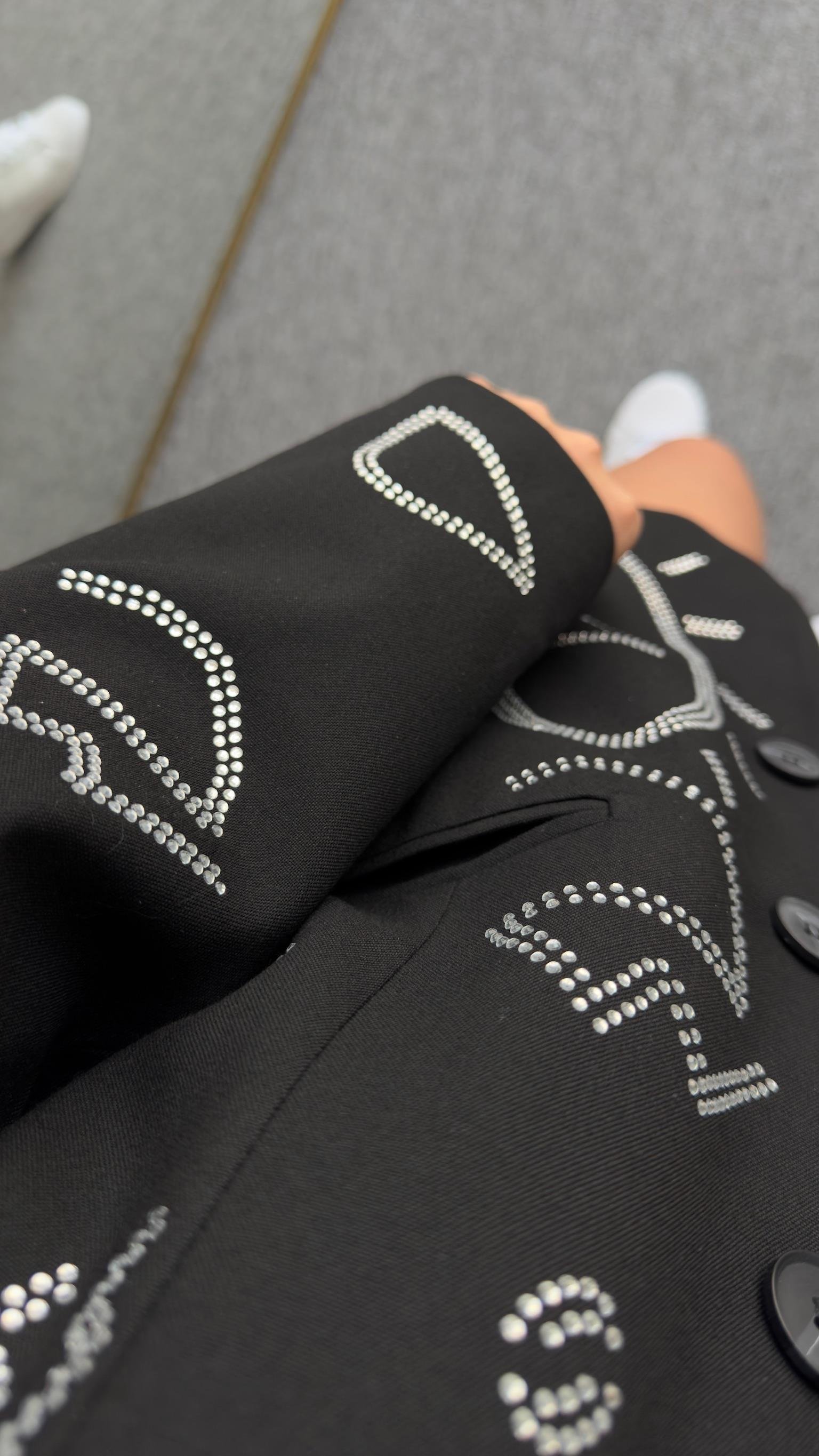 Riba Taş Detaylı Tasarım Siyah Blazer