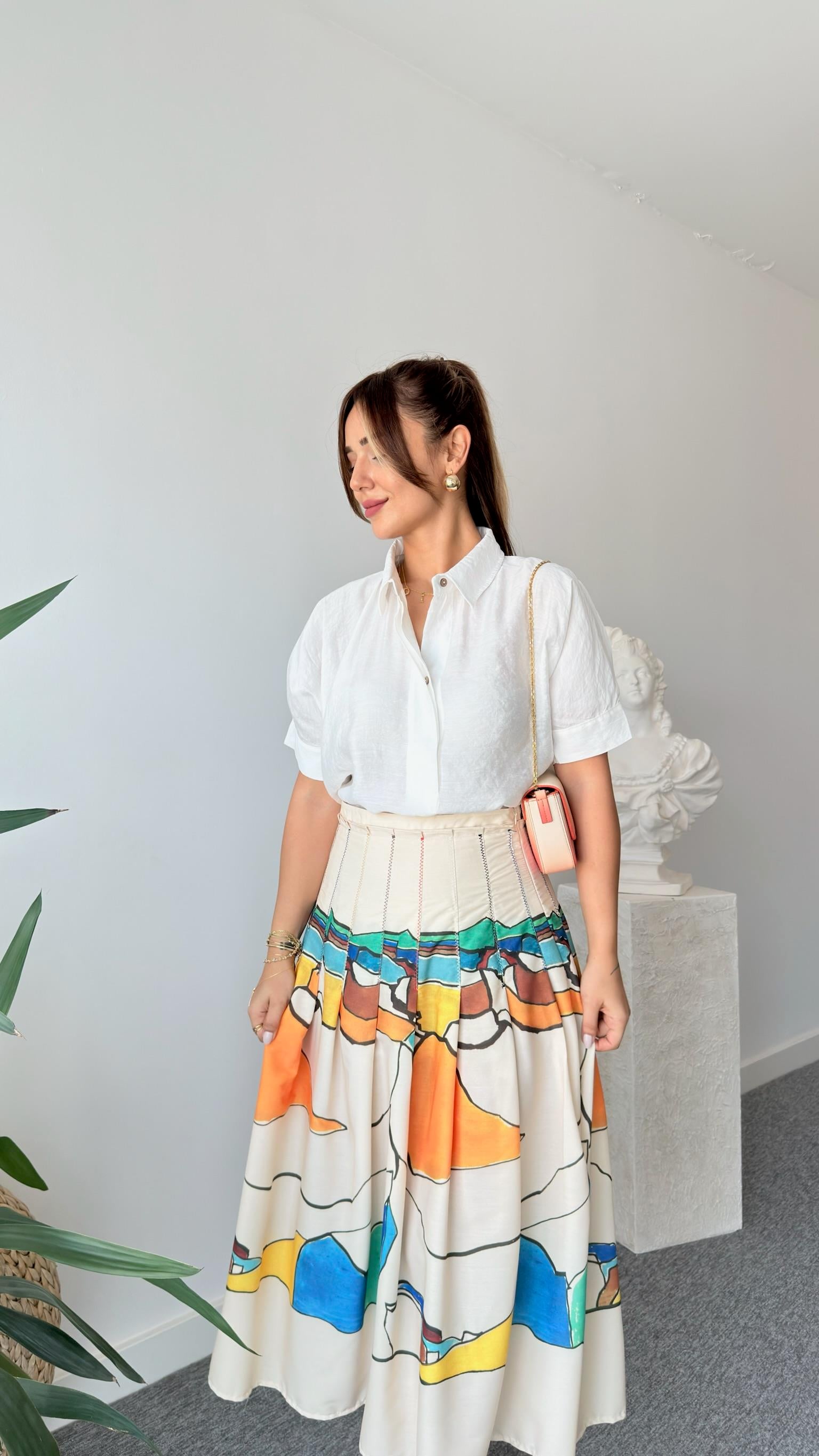 Beyaz Brome Sırt Düğmeli Gömlek