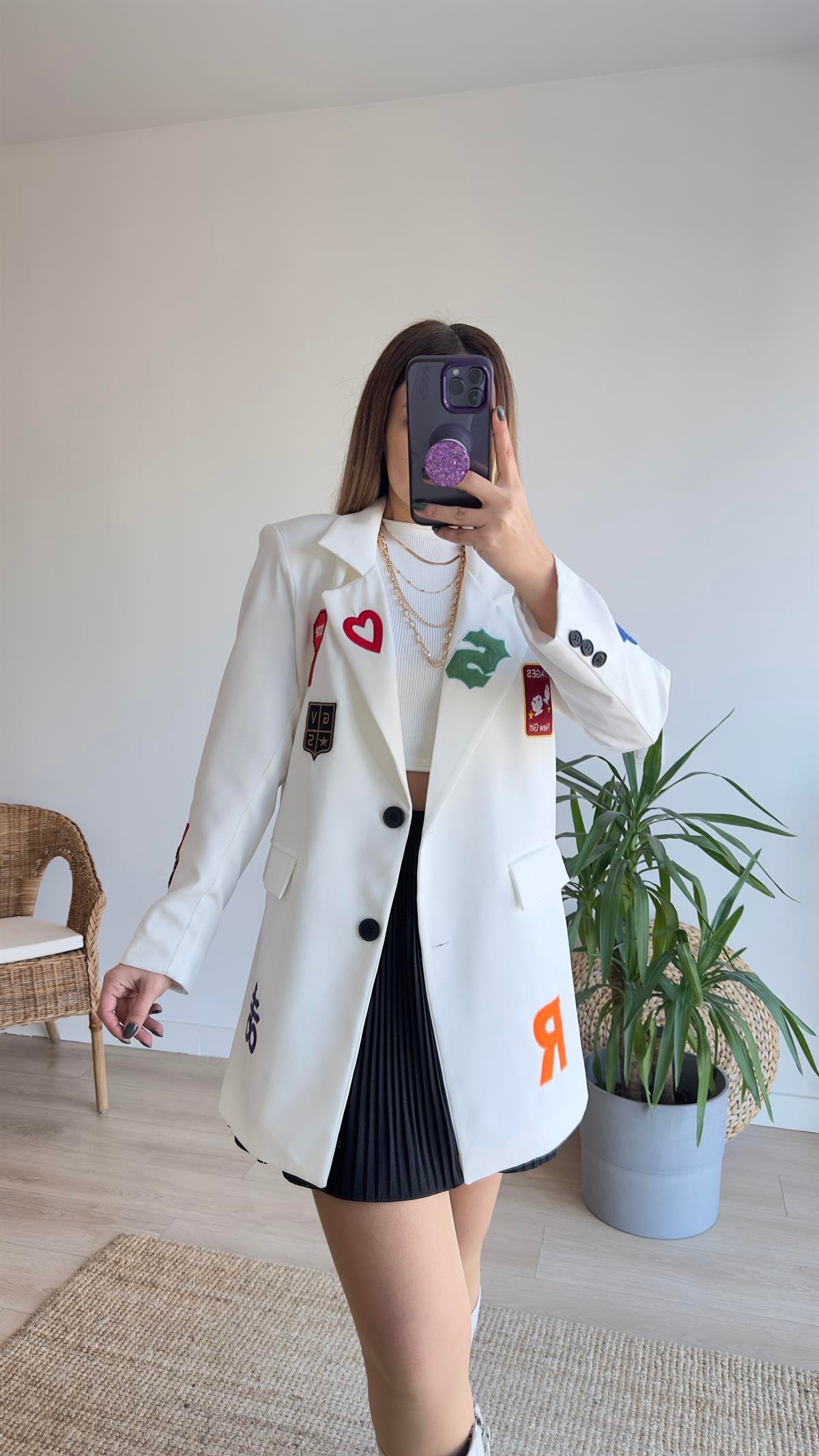 Oversize İşlemeli Beyaz Ceket