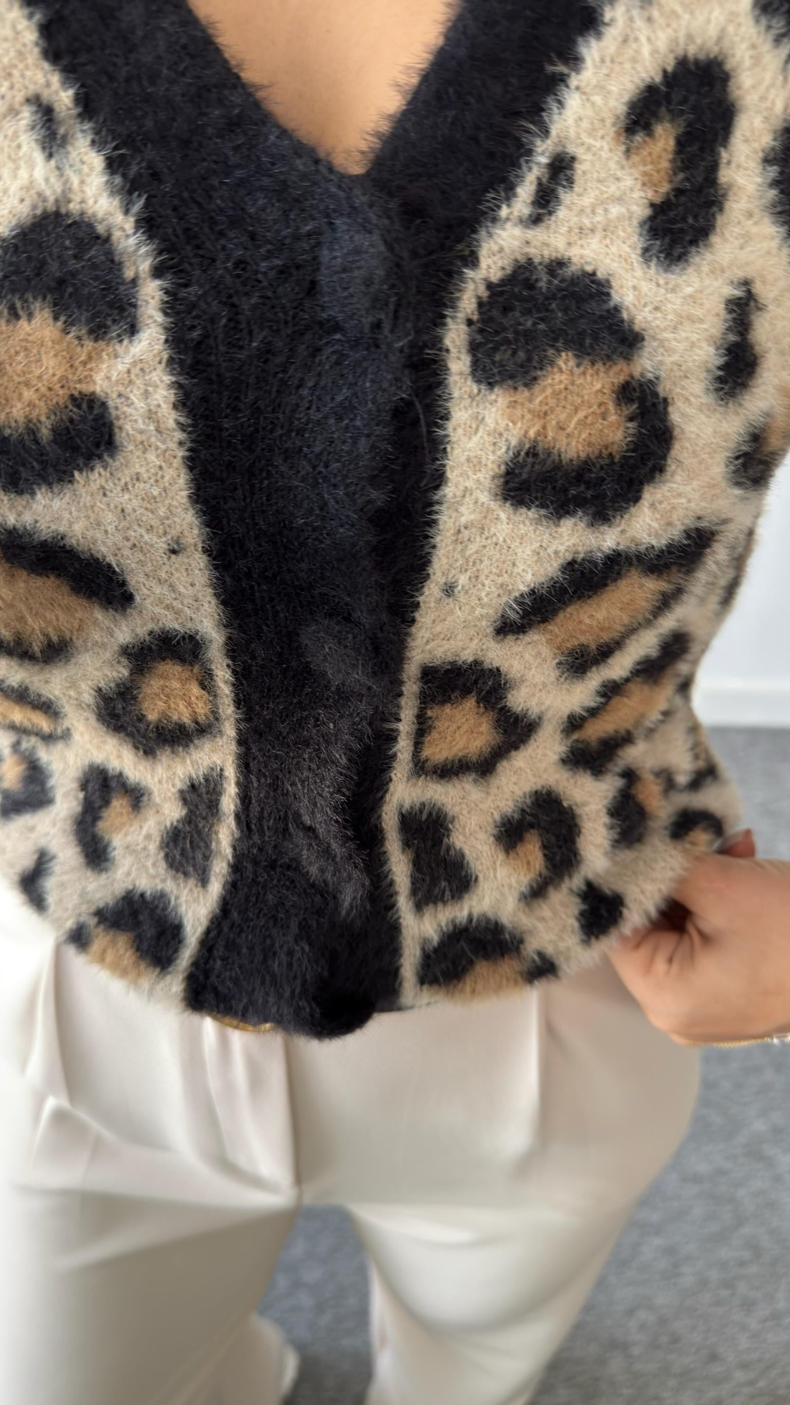 Bonao Leopar Desenli Yumoş Triko Hırka