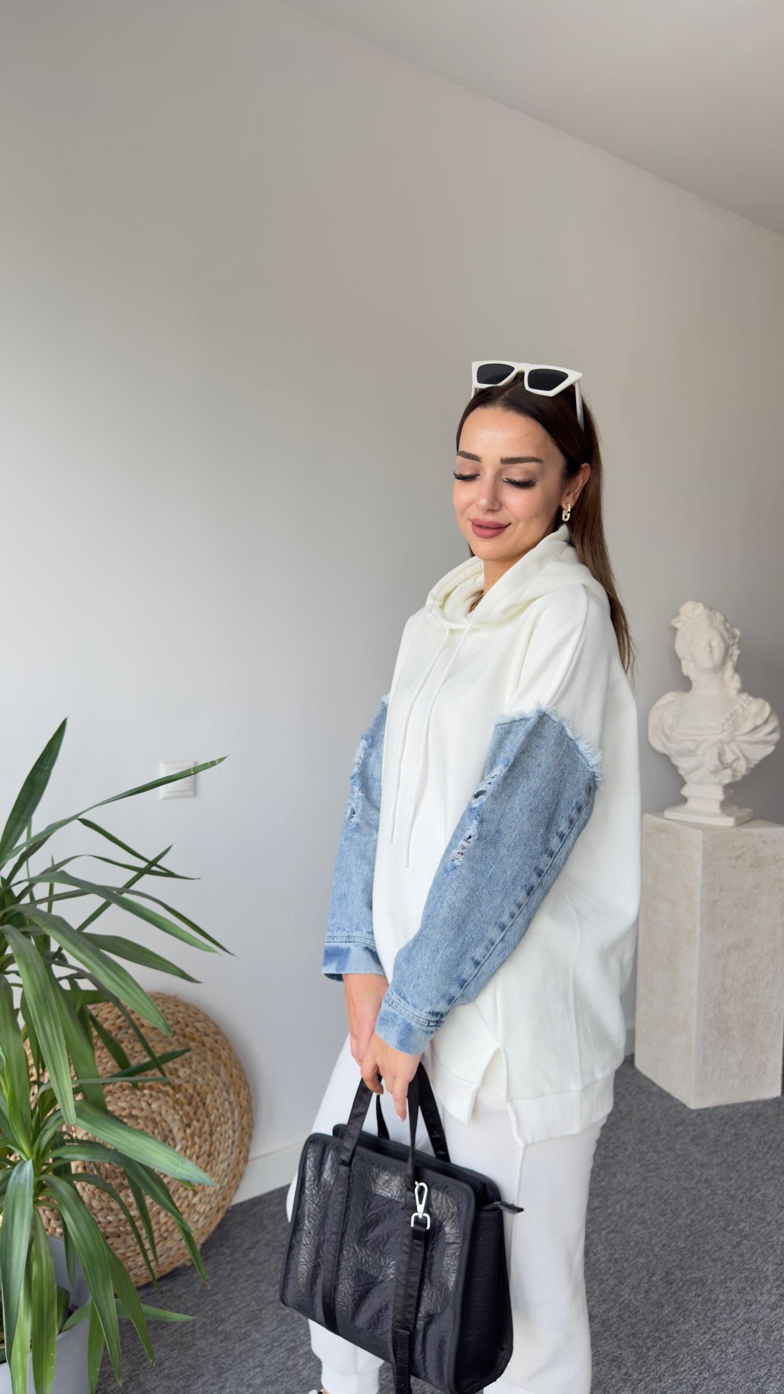 Piem Kot Detay Beyaz Sweatshirt