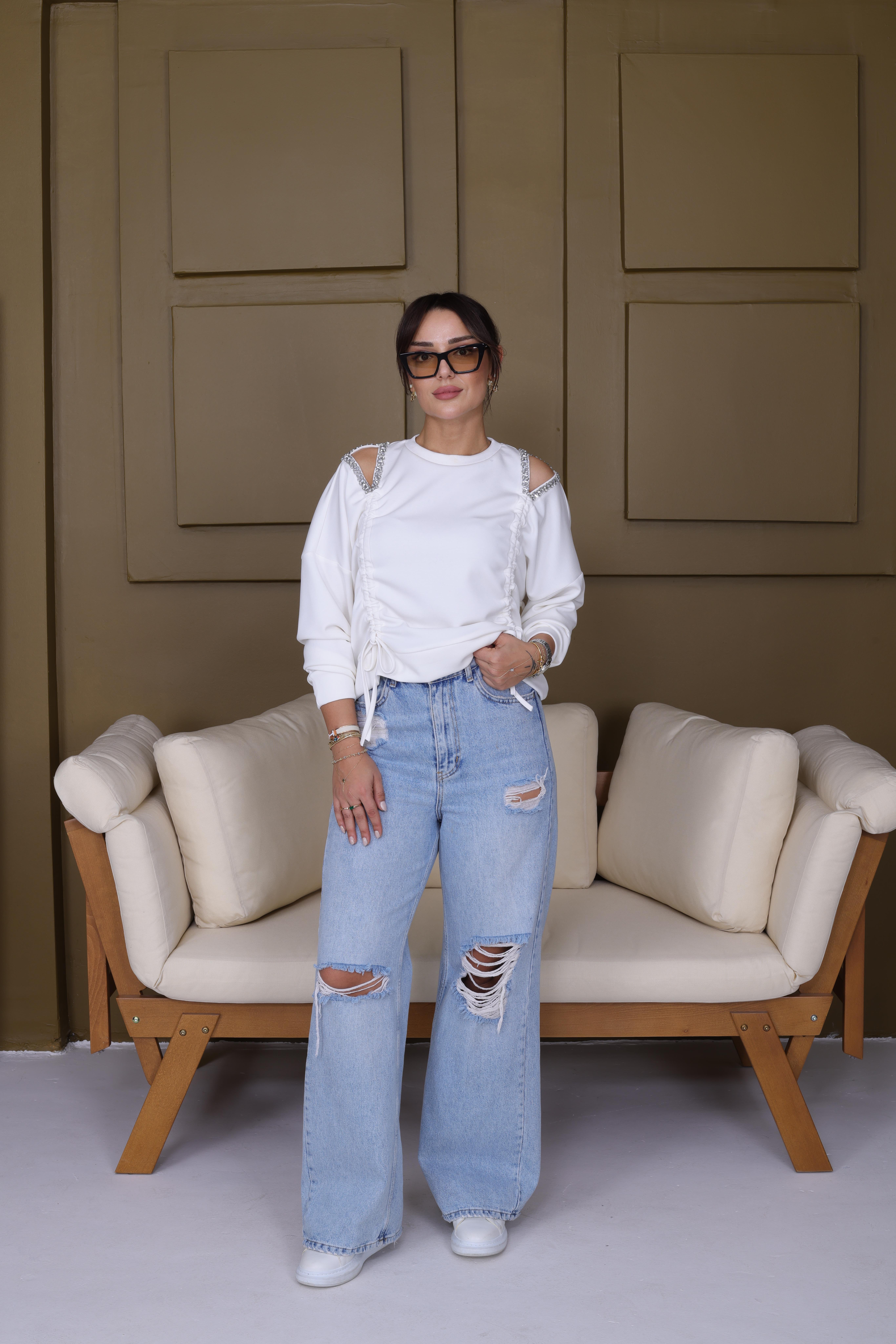 Beyaz Loden Pencere Detay Taş İşlemeli Modal Sweat