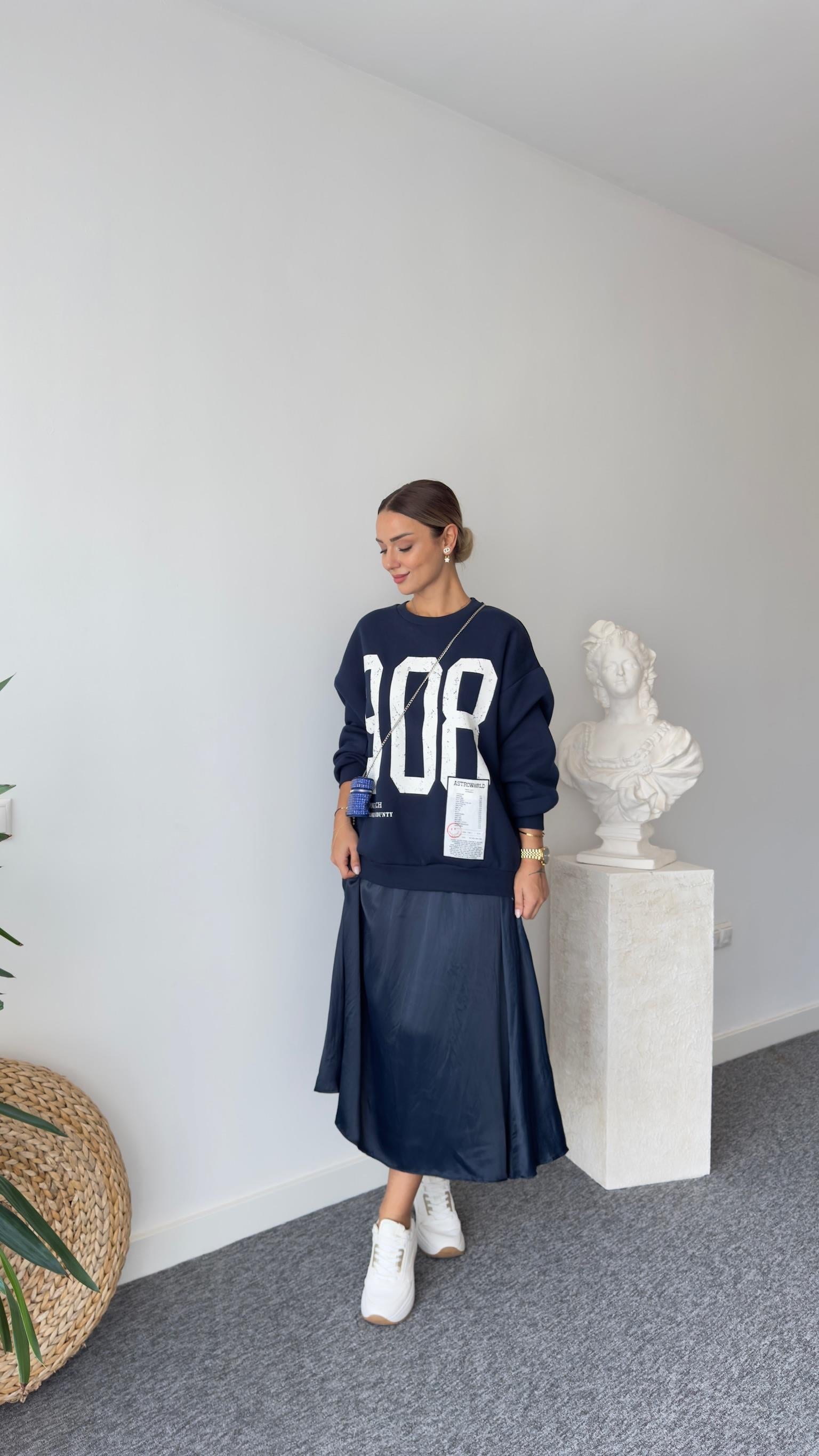908 Yazılı Lacivert Sweatshirt