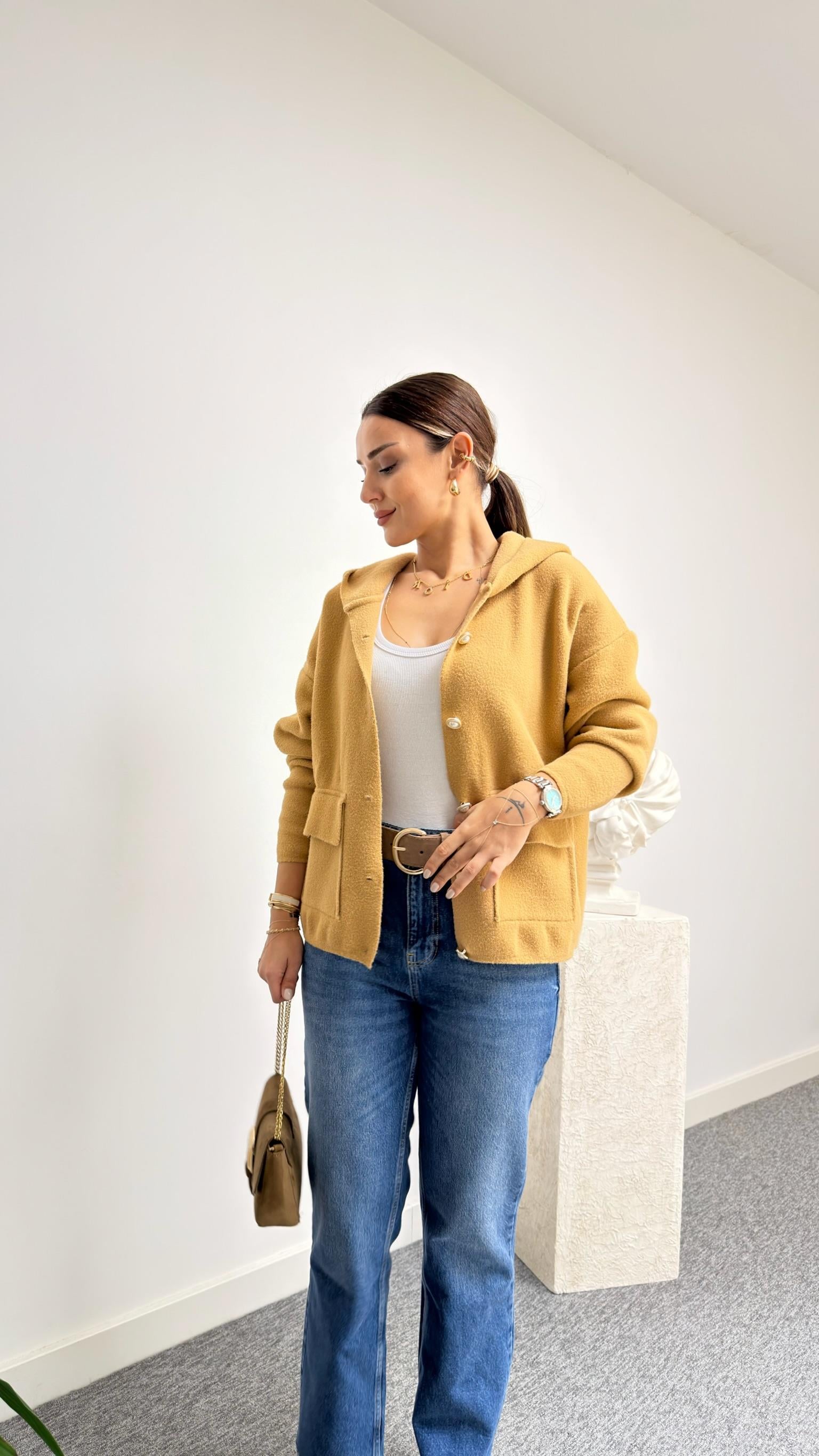 Yera Camel İnci Düğme Detaylı Triko Hırka
