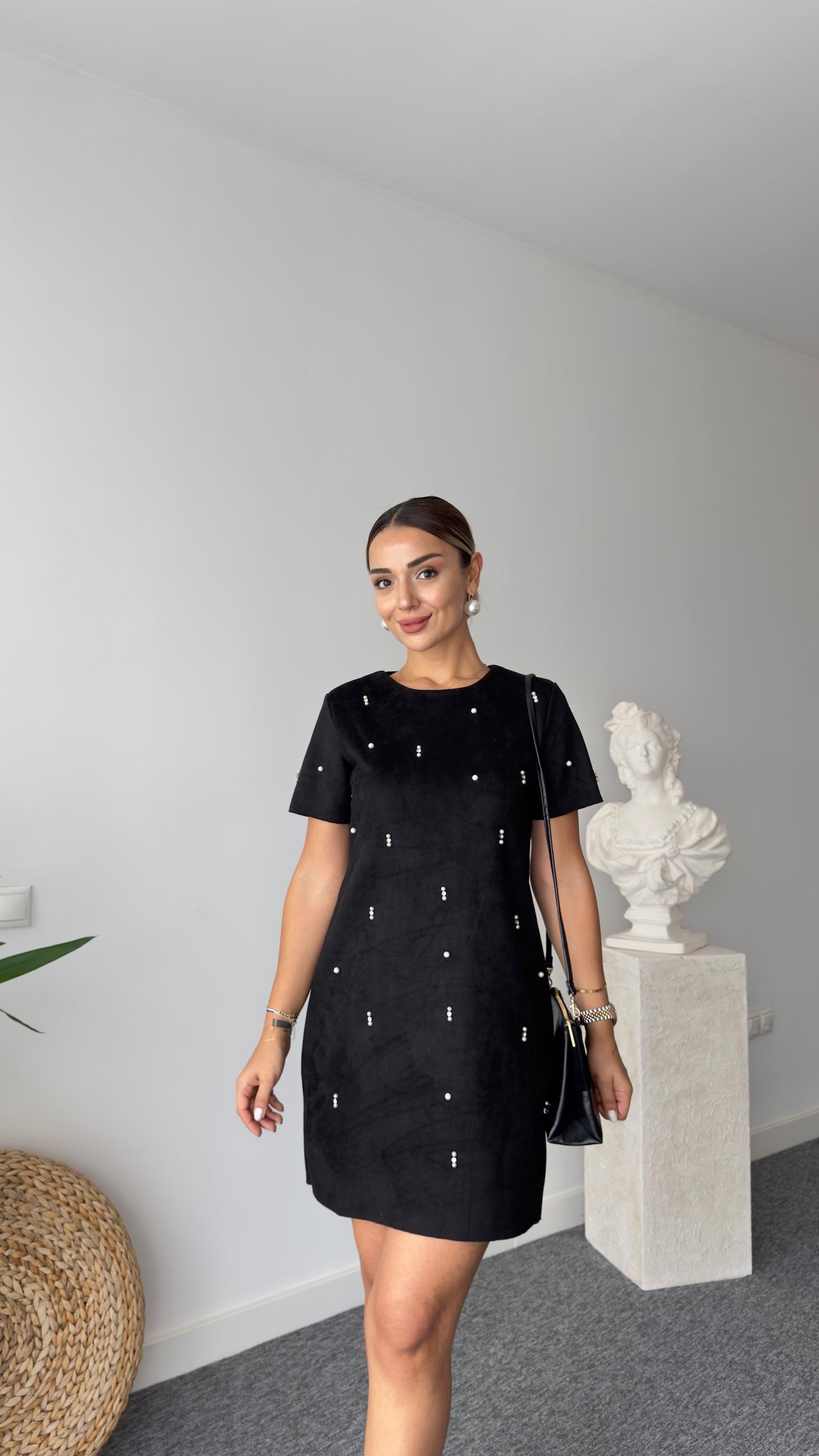 Taşlı Siyah Süet Elbise 