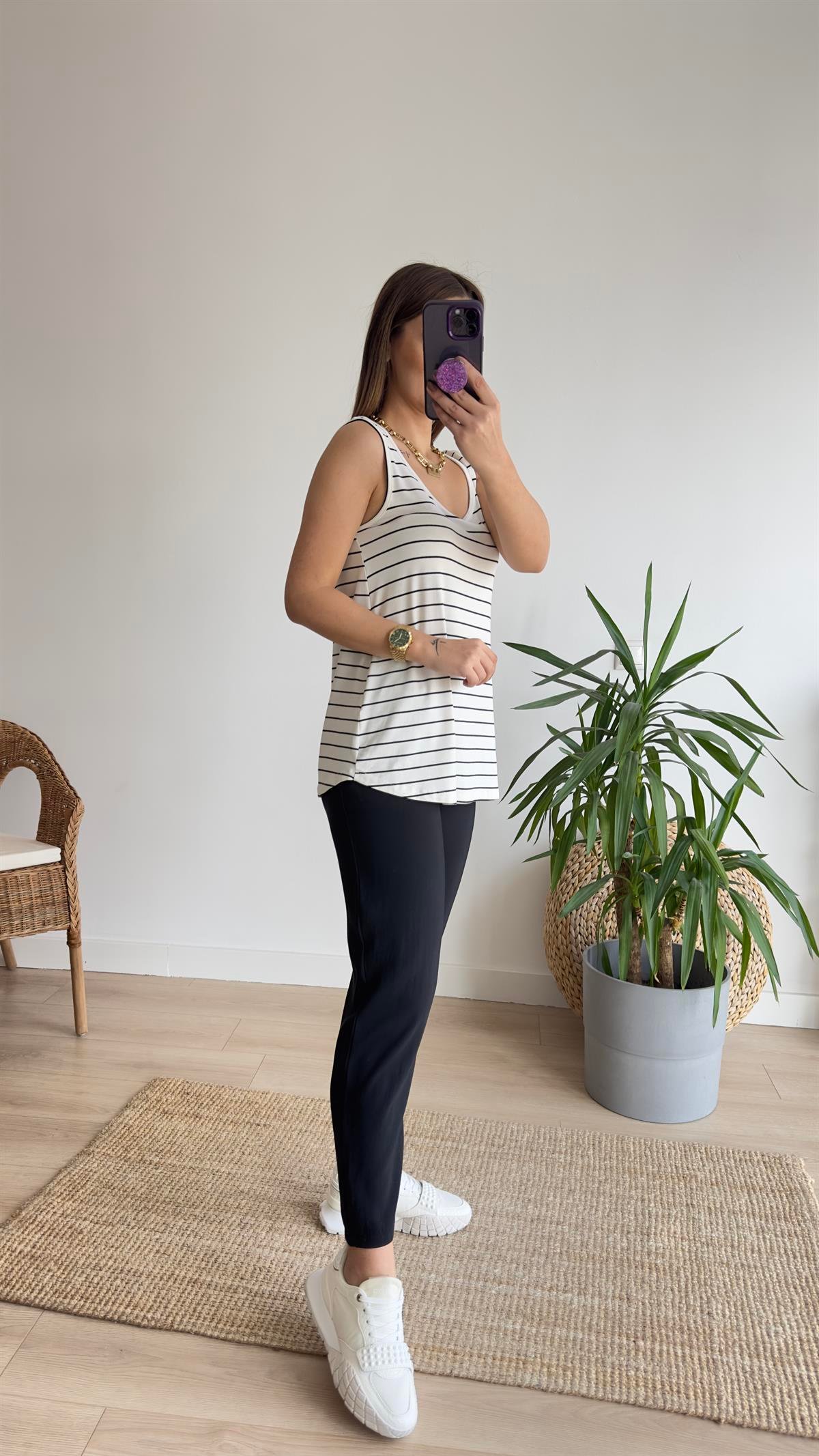 Havuz Yaka Beyaz Çizgili Viskon Bluz