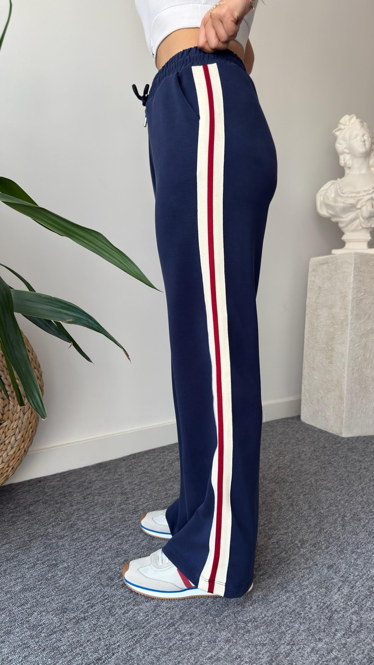 Leise Taş Detaylı Premium Modal Takım