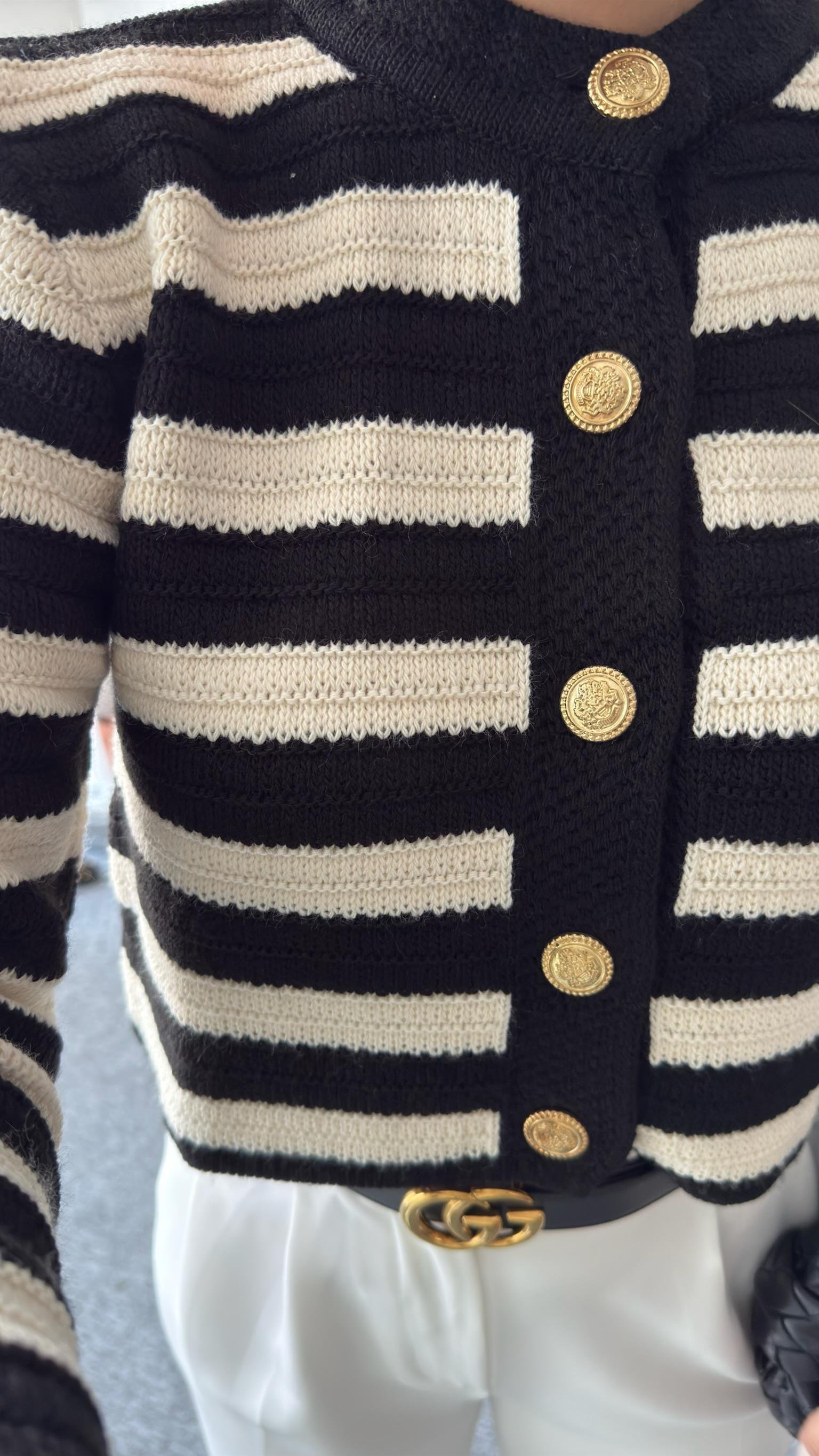 Lins Çizgili Siyah Hırka